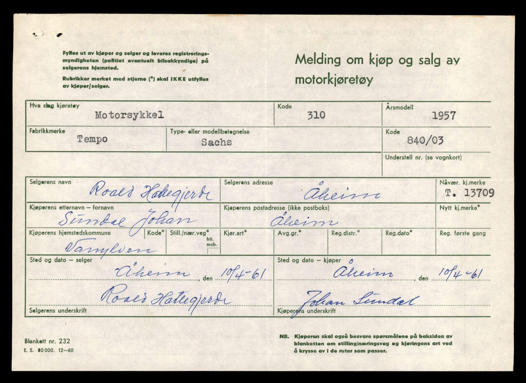 Møre og Romsdal vegkontor - Ålesund trafikkstasjon, AV/SAT-A-4099/F/Fe/L0040: Registreringskort for kjøretøy T 13531 - T 13709, 1927-1998, s. 3071