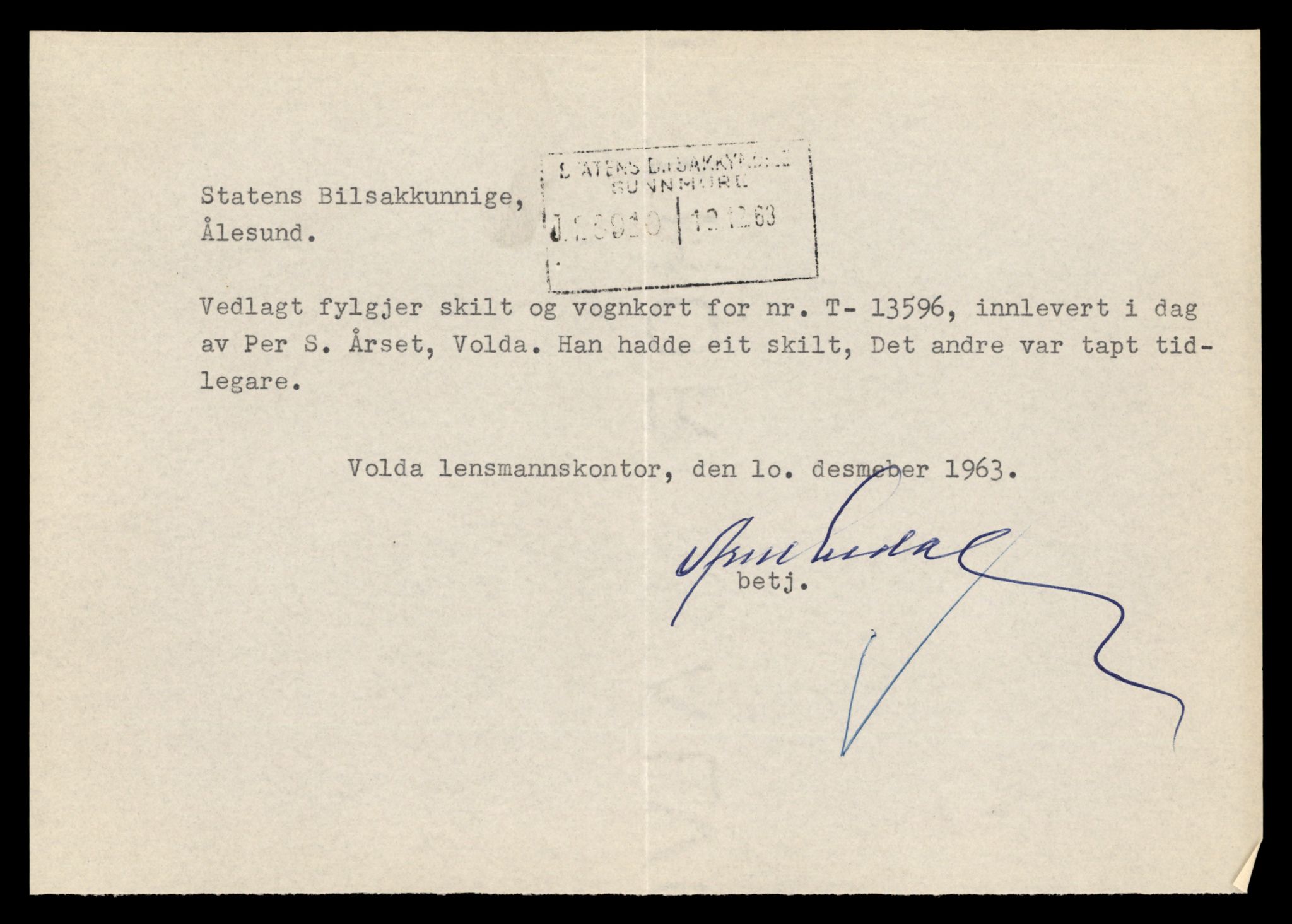 Møre og Romsdal vegkontor - Ålesund trafikkstasjon, AV/SAT-A-4099/F/Fe/L0040: Registreringskort for kjøretøy T 13531 - T 13709, 1927-1998, s. 1164