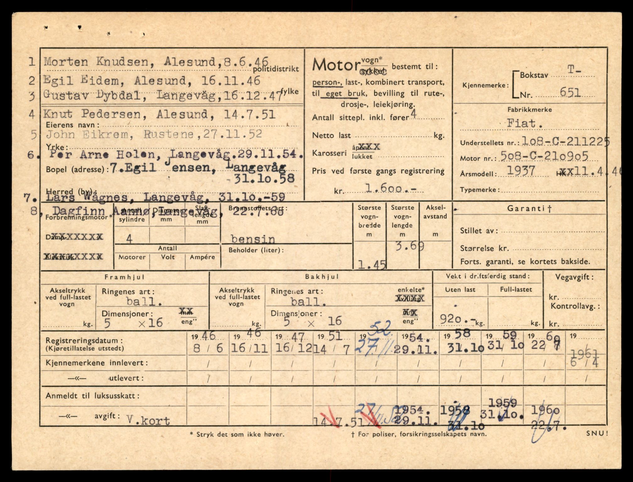 Møre og Romsdal vegkontor - Ålesund trafikkstasjon, SAT/A-4099/F/Fe/L0007: Registreringskort for kjøretøy T 651 - T 746, 1927-1998, s. 15