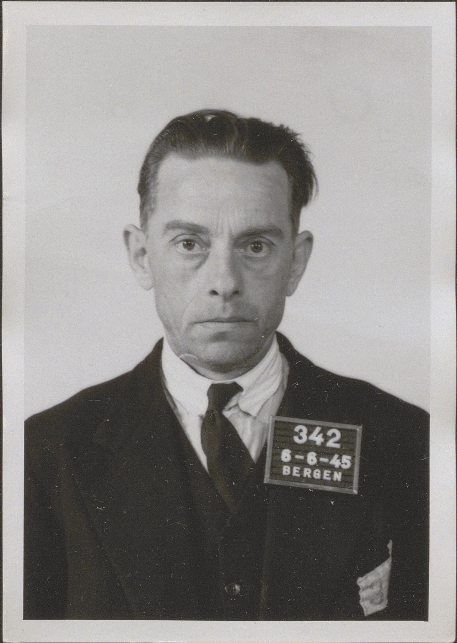 Bergen politikammer / politidistrikt, SAB/A-60401/Y/Yc/Ycd/L0004: Personfoto - landsvikere etc, 1945-1947, s. 316