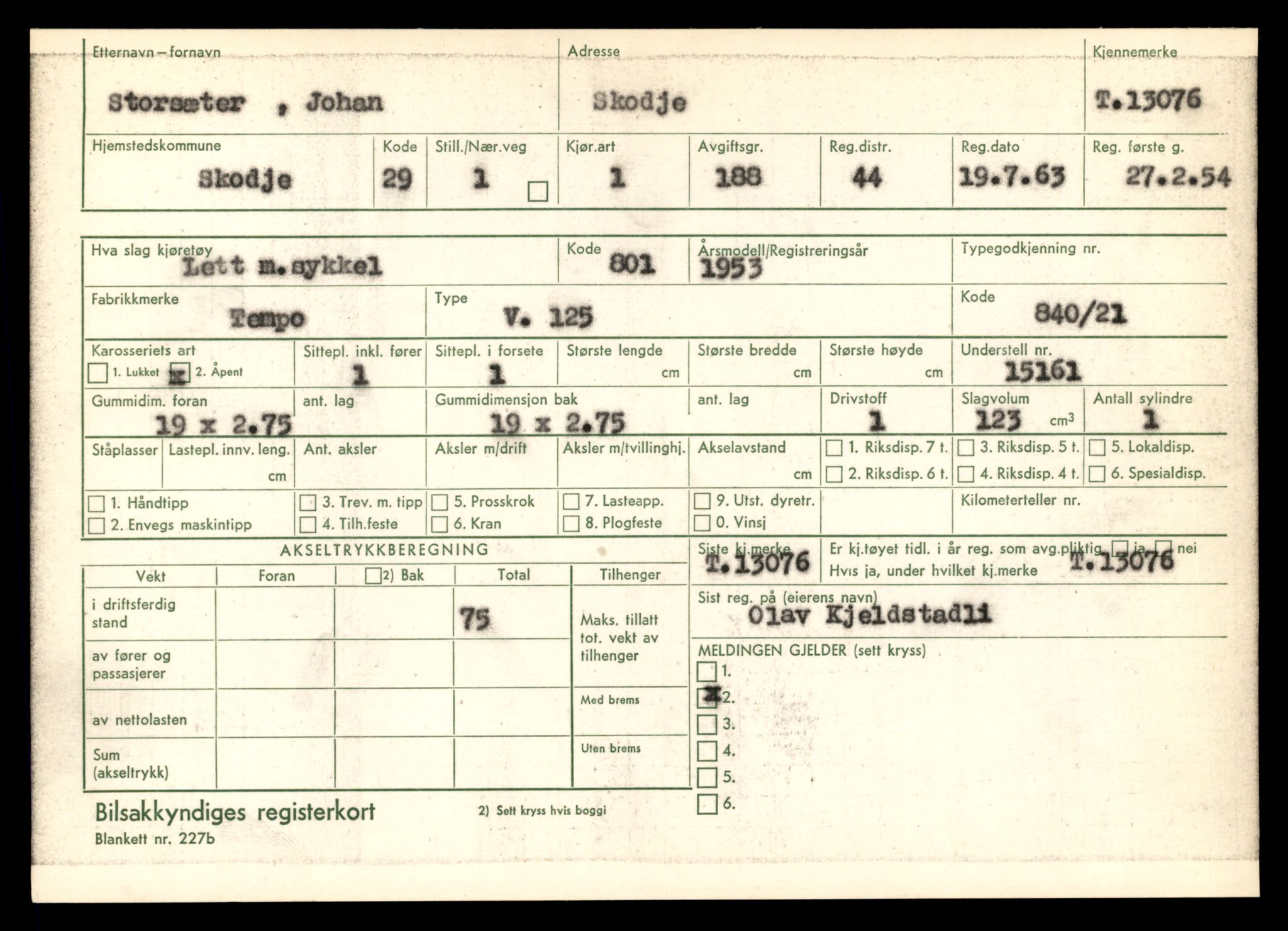Møre og Romsdal vegkontor - Ålesund trafikkstasjon, AV/SAT-A-4099/F/Fe/L0037: Registreringskort for kjøretøy T 13031 - T 13179, 1927-1998, s. 905