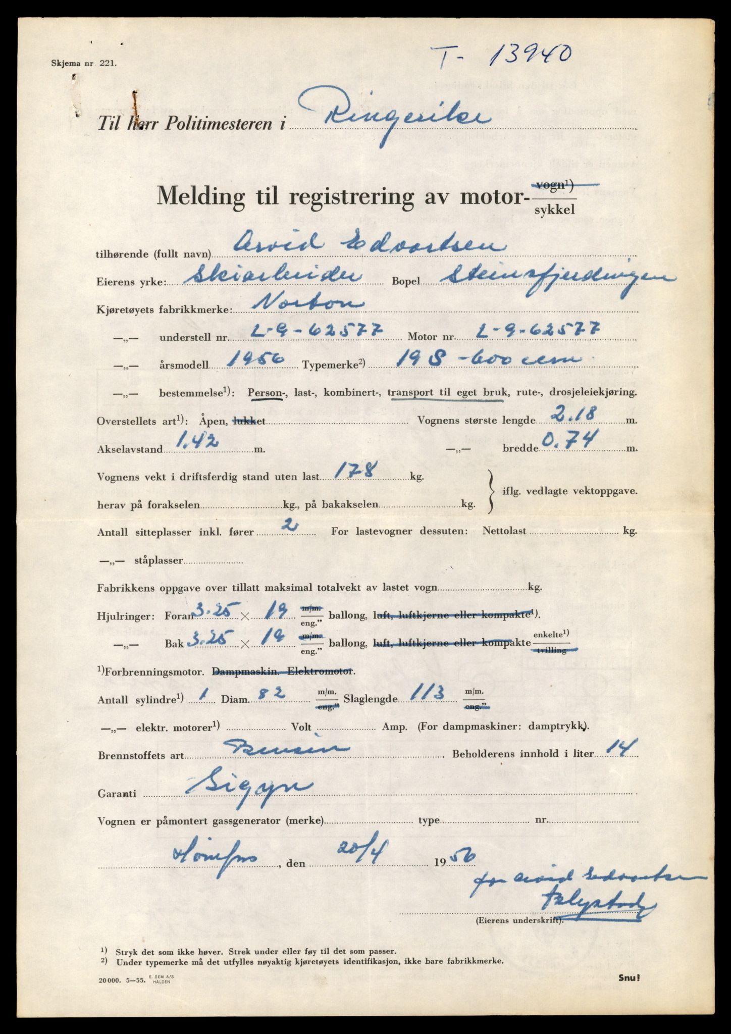 Møre og Romsdal vegkontor - Ålesund trafikkstasjon, AV/SAT-A-4099/F/Fe/L0042: Registreringskort for kjøretøy T 13906 - T 14079, 1927-1998, s. 602