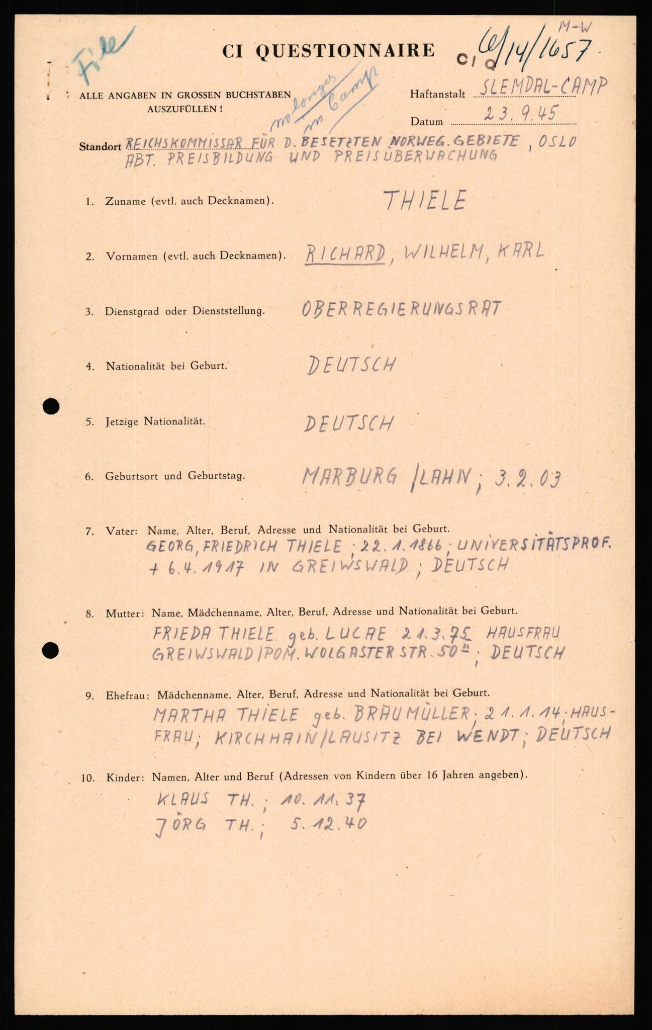 Forsvaret, Forsvarets overkommando II, AV/RA-RAFA-3915/D/Db/L0033: CI Questionaires. Tyske okkupasjonsstyrker i Norge. Tyskere., 1945-1946, s. 448
