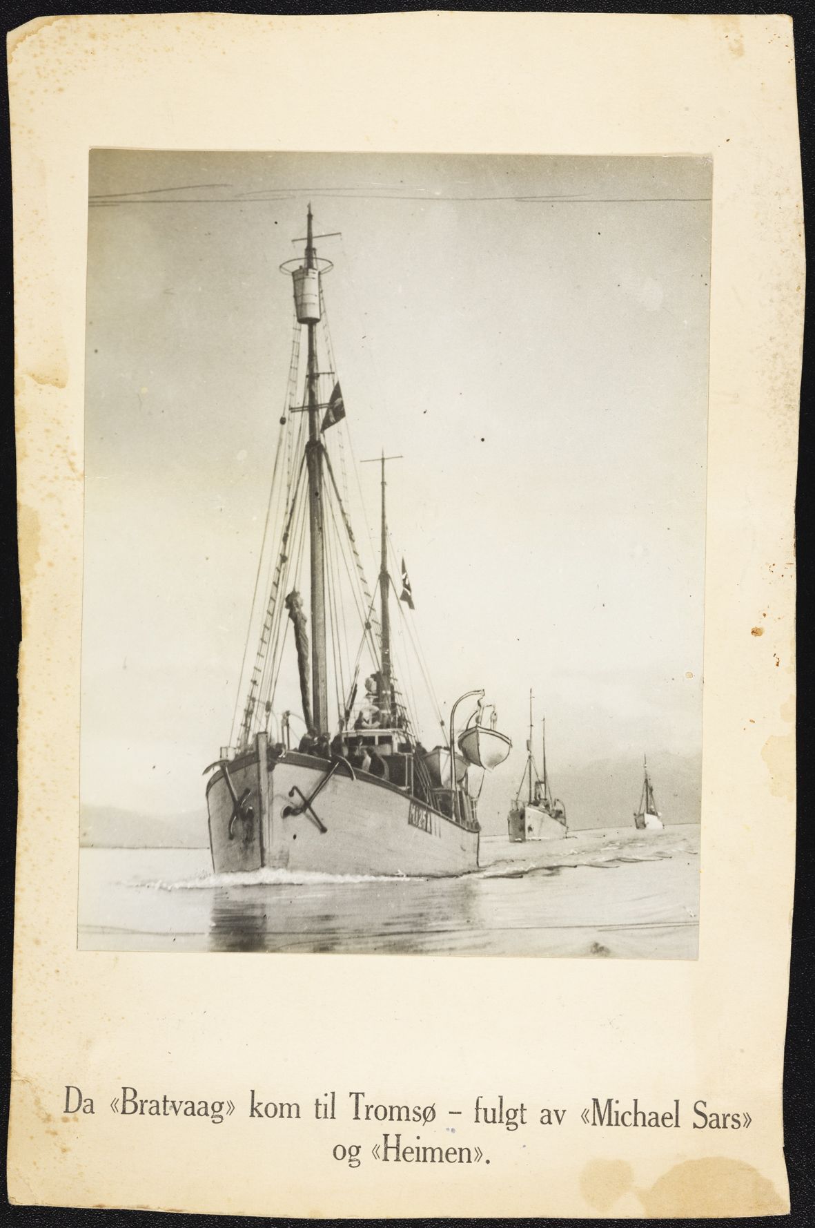 Sørensen, Adolf, AAKS/PA-2238/U/L0002: Fotoalbum fra Bratvaag-ekspedisjonen, 1930, s. 27