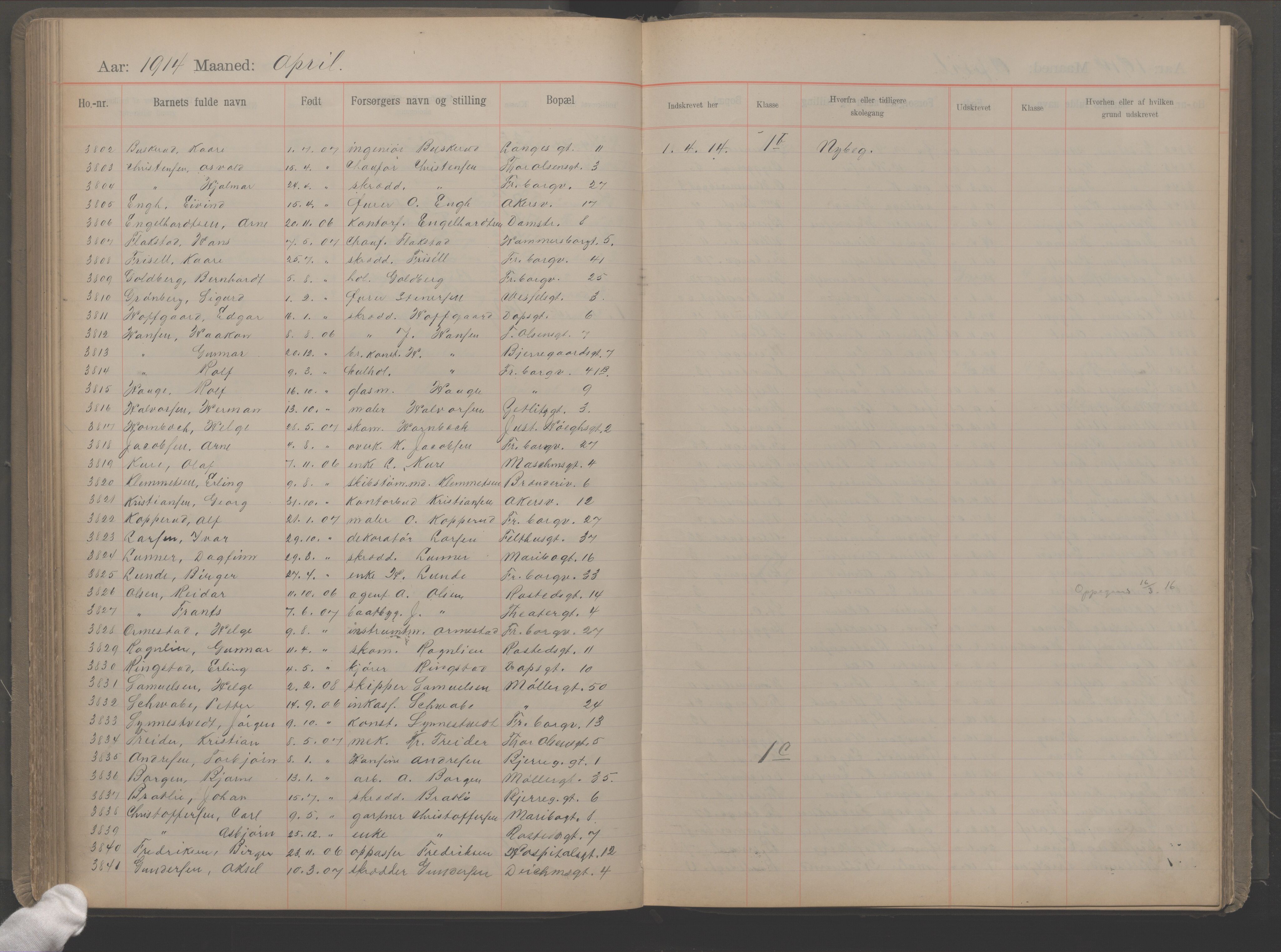 Møllergata skole, OBA/A-20129/F/Fa/L0002: Ut-/innskrivningsprotokoll, 1907-1932, s. 100