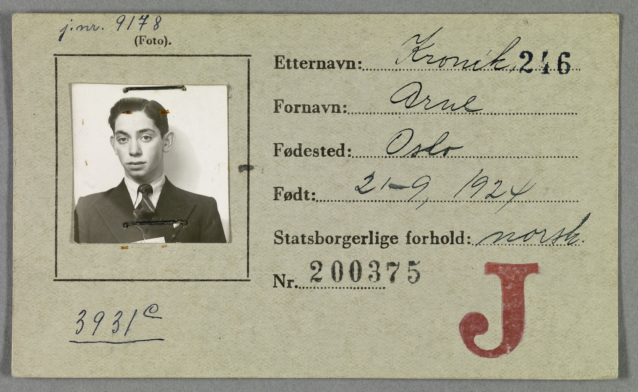 Sosialdepartementet, Våre Falne, AV/RA-S-1708/E/Ee/L0021A: Fotografier av jøder på legitimasjonskort (1941-42), 1941-1942, s. 213