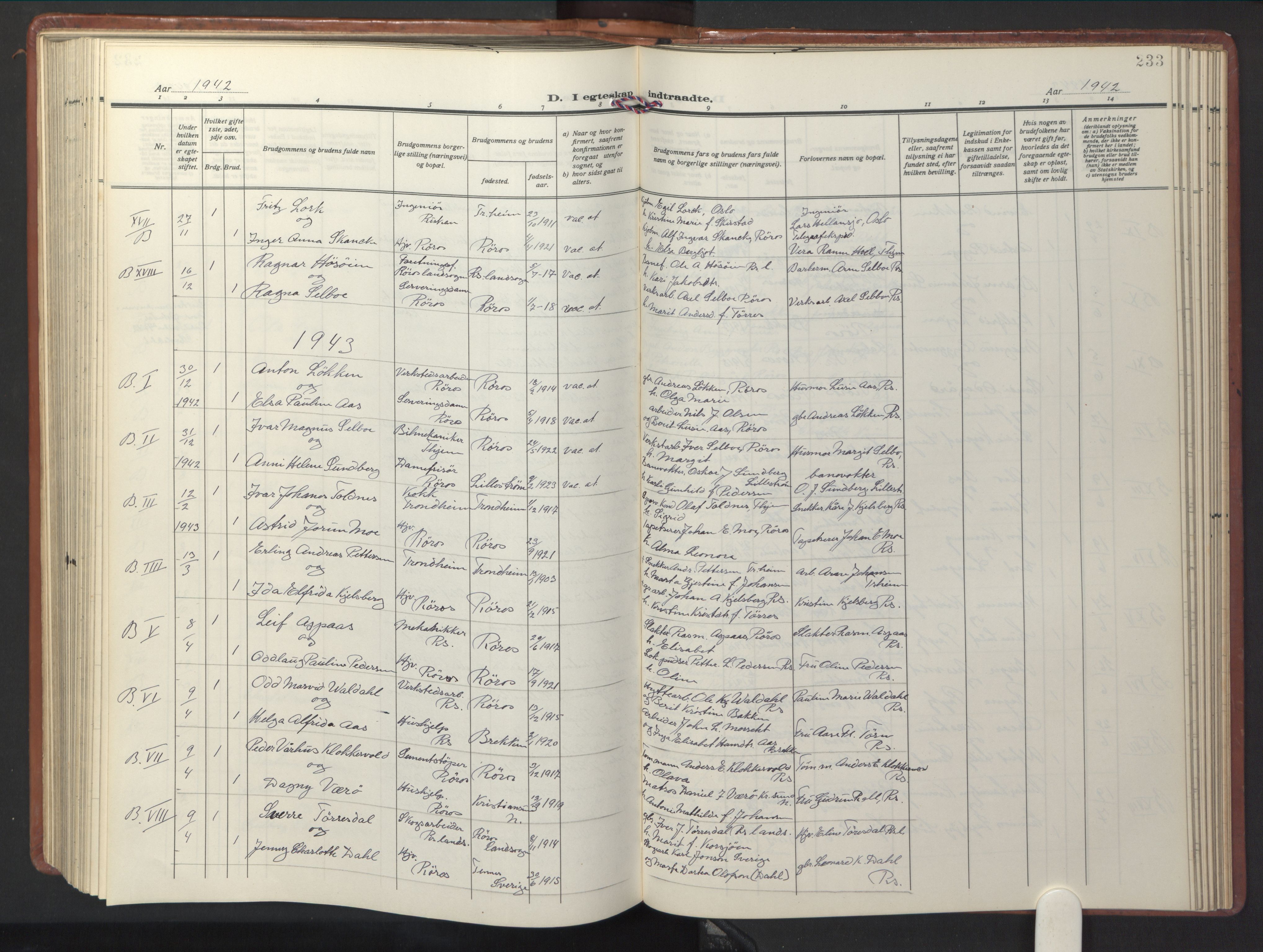 Ministerialprotokoller, klokkerbøker og fødselsregistre - Sør-Trøndelag, AV/SAT-A-1456/681/L0943: Klokkerbok nr. 681C07, 1926-1954, s. 233