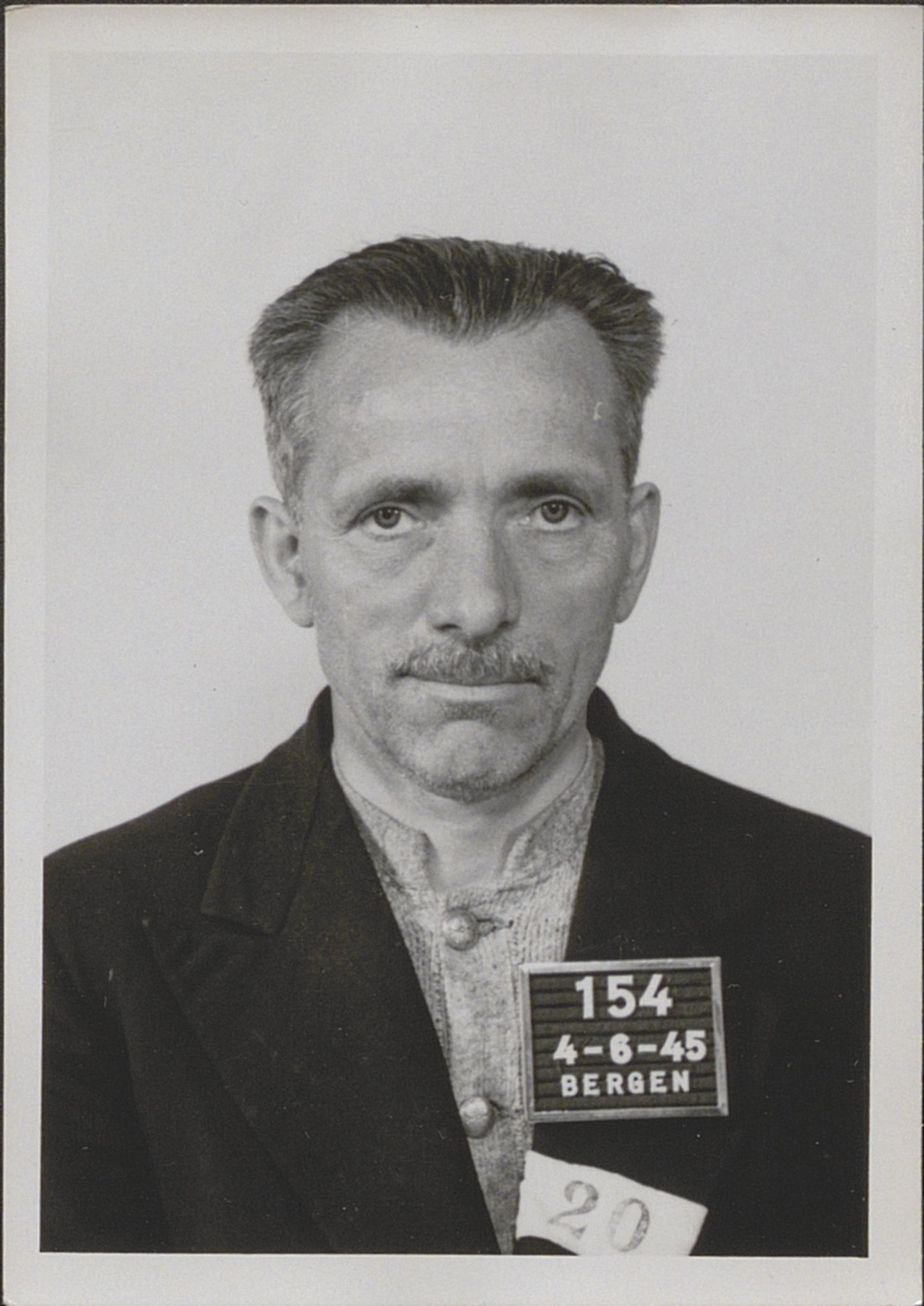 Bergen politikammer / politidistrikt, SAB/A-60401/Y/Yc/Ycd/L0004: Personfoto - landsvikere etc, 1945-1947, s. 140