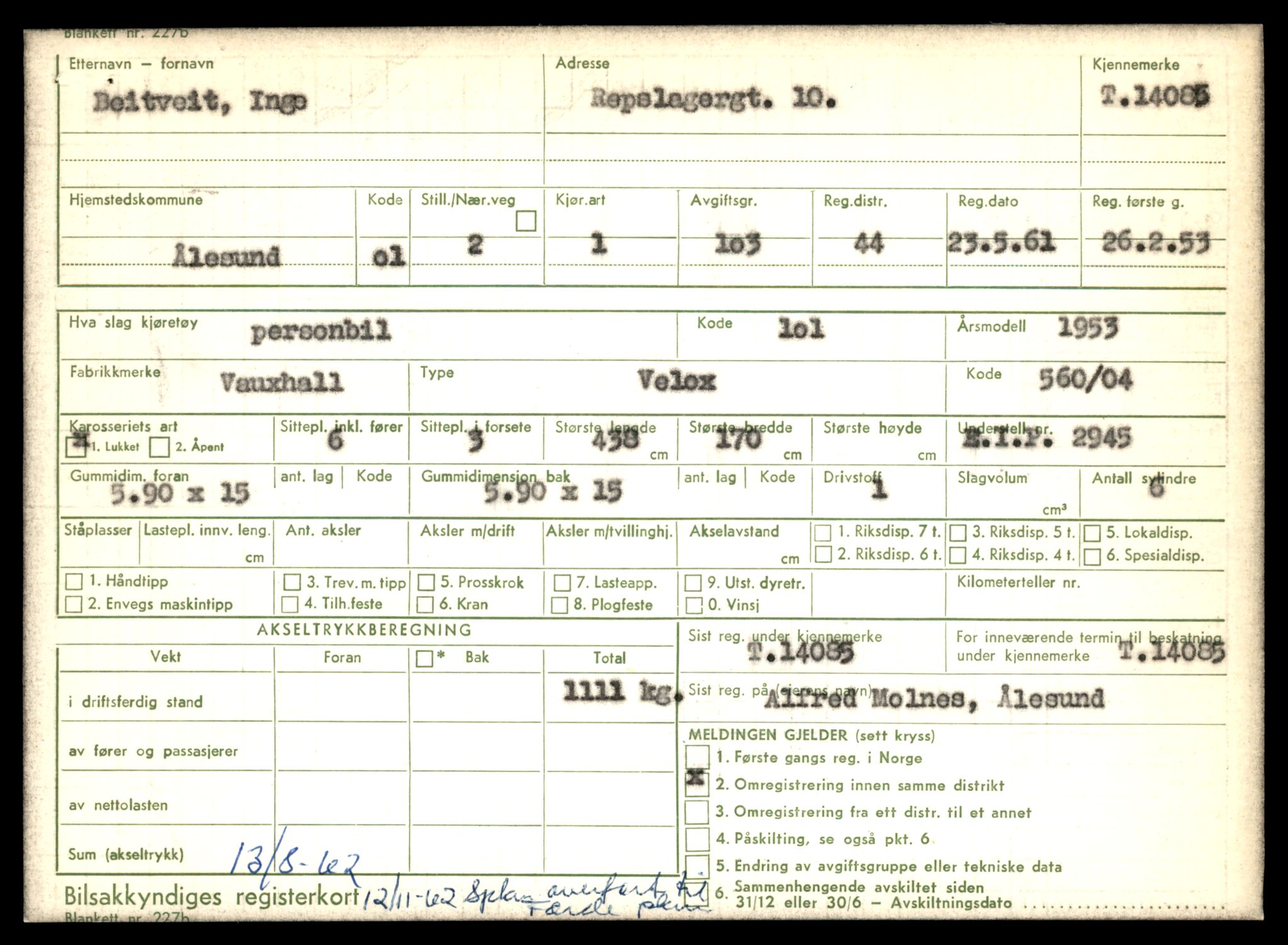 Møre og Romsdal vegkontor - Ålesund trafikkstasjon, AV/SAT-A-4099/F/Fe/L0043: Registreringskort for kjøretøy T 14080 - T 14204, 1927-1998, s. 121