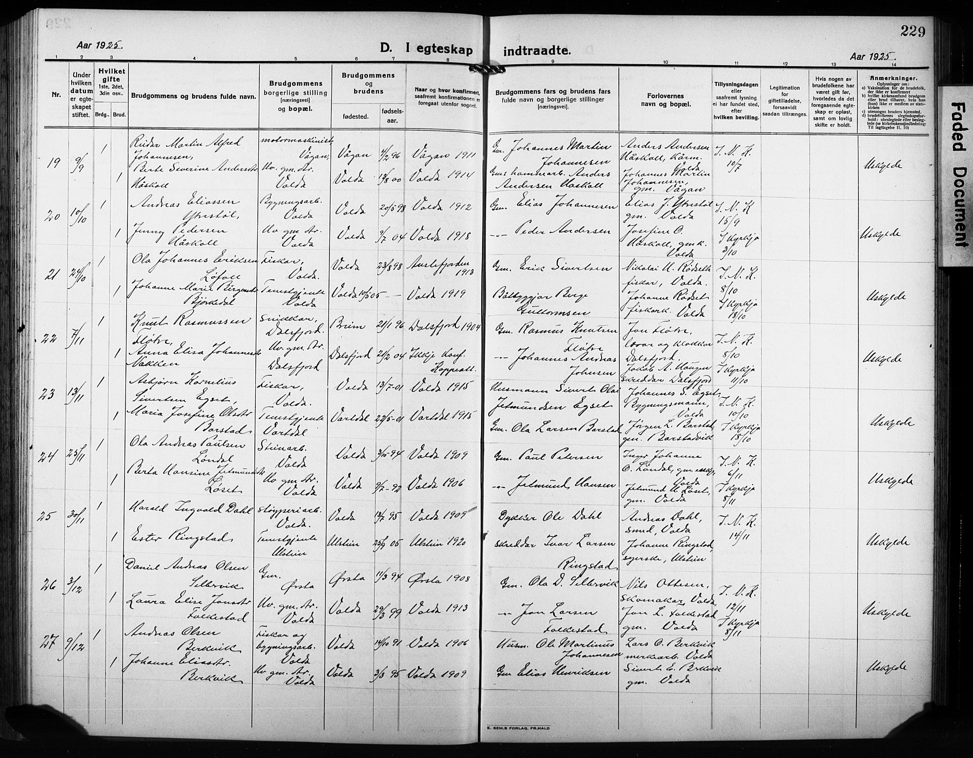 Ministerialprotokoller, klokkerbøker og fødselsregistre - Møre og Romsdal, AV/SAT-A-1454/511/L0160: Klokkerbok nr. 511C06, 1920-1932, s. 229