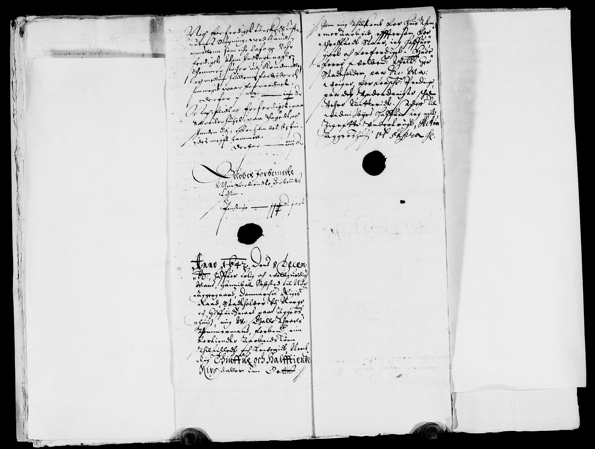 Rentekammeret inntil 1814, Reviderte regnskaper, Lensregnskaper, AV/RA-EA-5023/R/Rb/Rba/L0169: Akershus len, 1642-1643