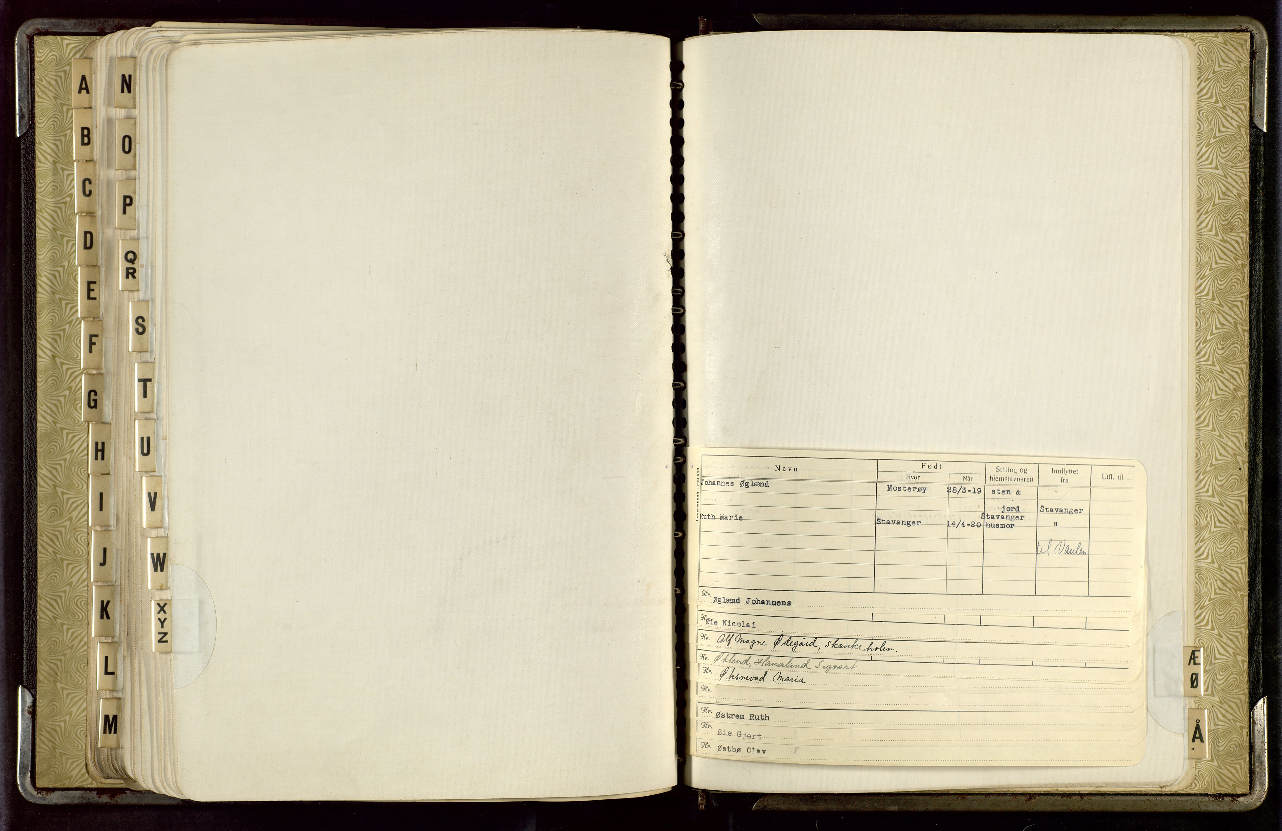 Hetland lensmannskontor, SAST/A-100101/Gwa/L0004: Flytteprotokoll, personkort ordnet etter etternavn, 1940-1943