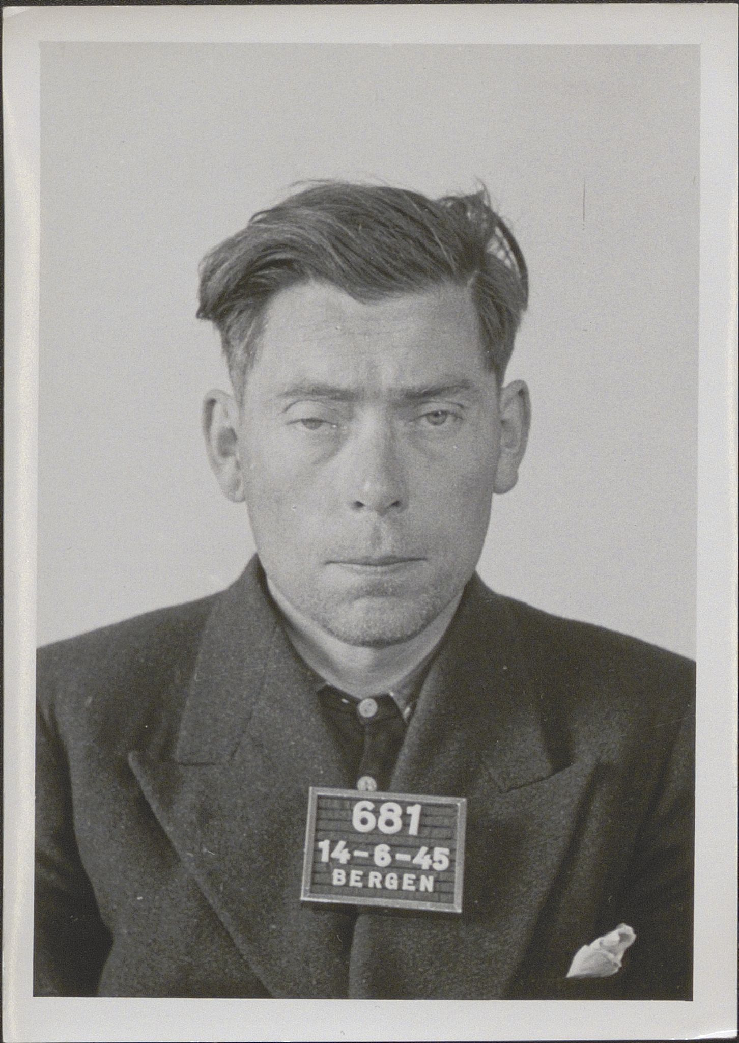 Bergen politikammer / politidistrikt, SAB/A-60401/Y/Yc/Ycd/L0004: Personfoto - landsvikere etc, 1945-1947, s. 642