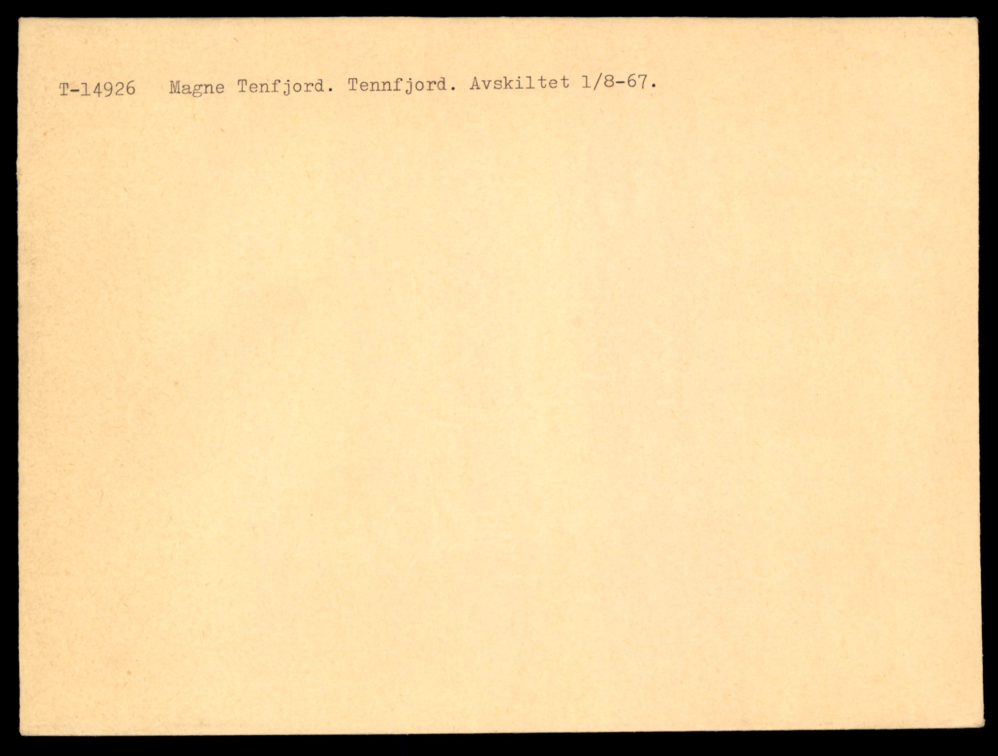 Møre og Romsdal vegkontor - Ålesund trafikkstasjon, AV/SAT-A-4099/F/Fe/L0049: Registreringskort for kjøretøy T 14864 - T 18613, 1927-1998, s. 1411
