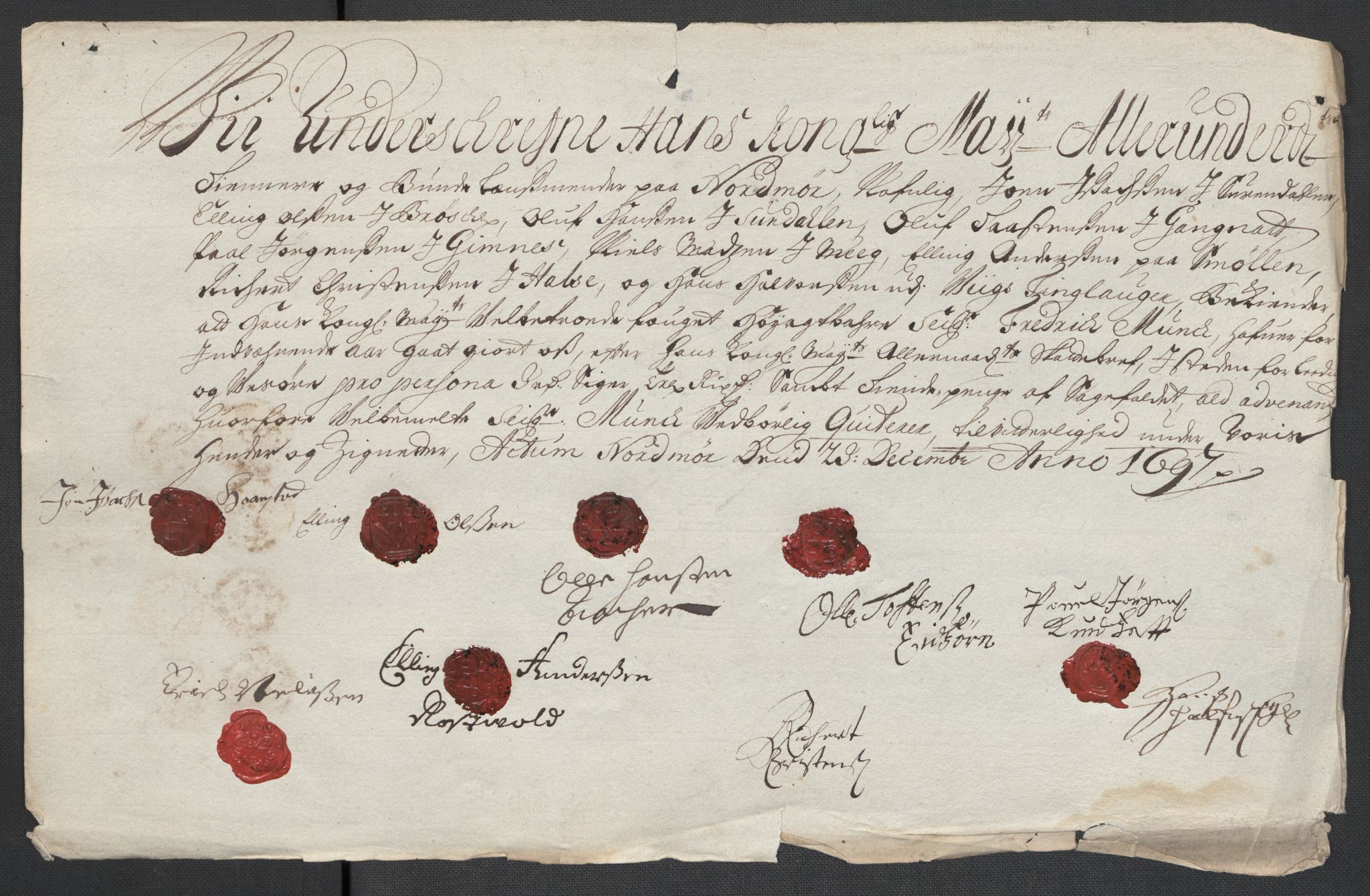 Rentekammeret inntil 1814, Reviderte regnskaper, Fogderegnskap, RA/EA-4092/R56/L3737: Fogderegnskap Nordmøre, 1697-1698, s. 171