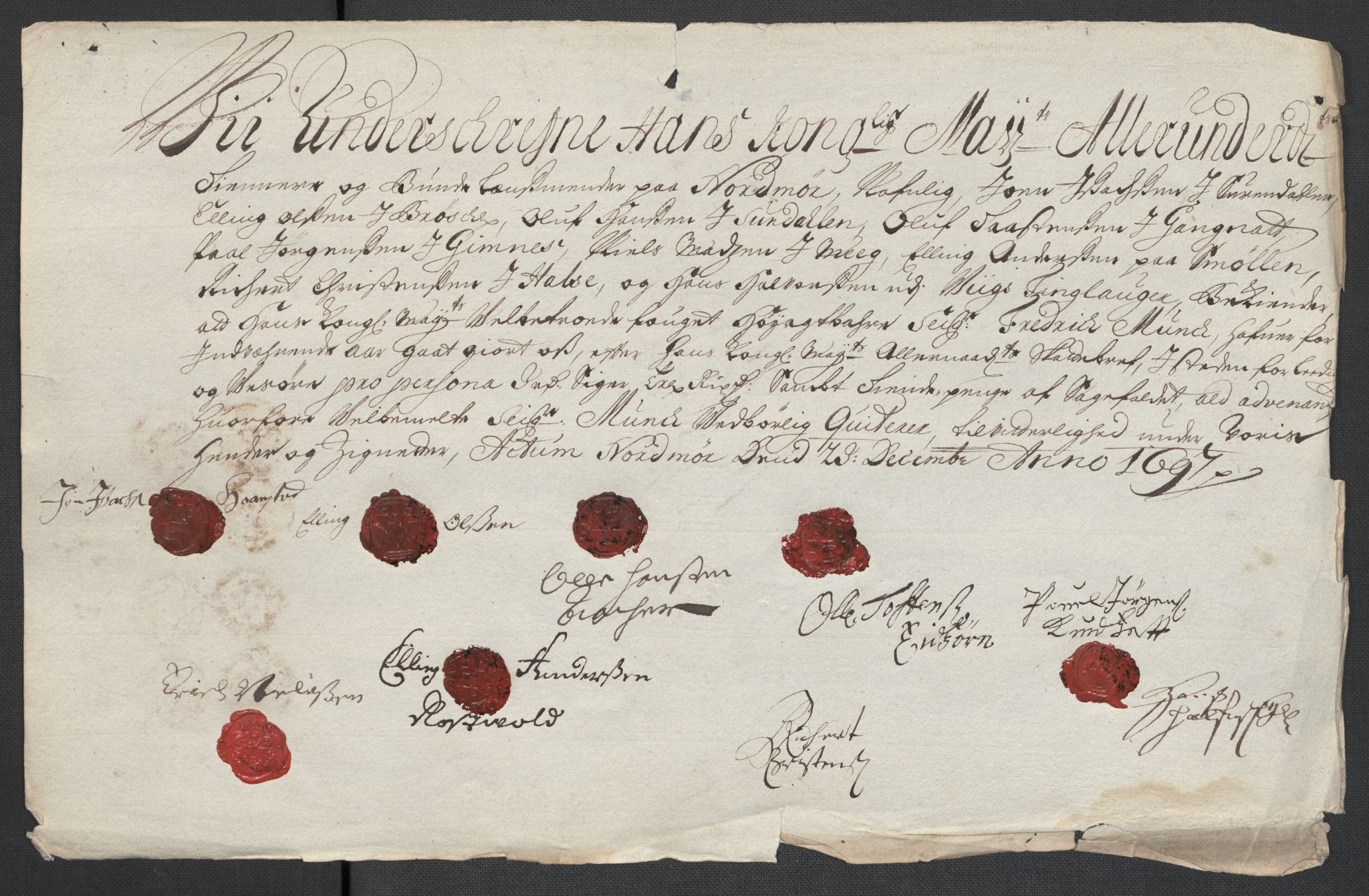 Rentekammeret inntil 1814, Reviderte regnskaper, Fogderegnskap, AV/RA-EA-4092/R56/L3737: Fogderegnskap Nordmøre, 1697-1698, s. 171