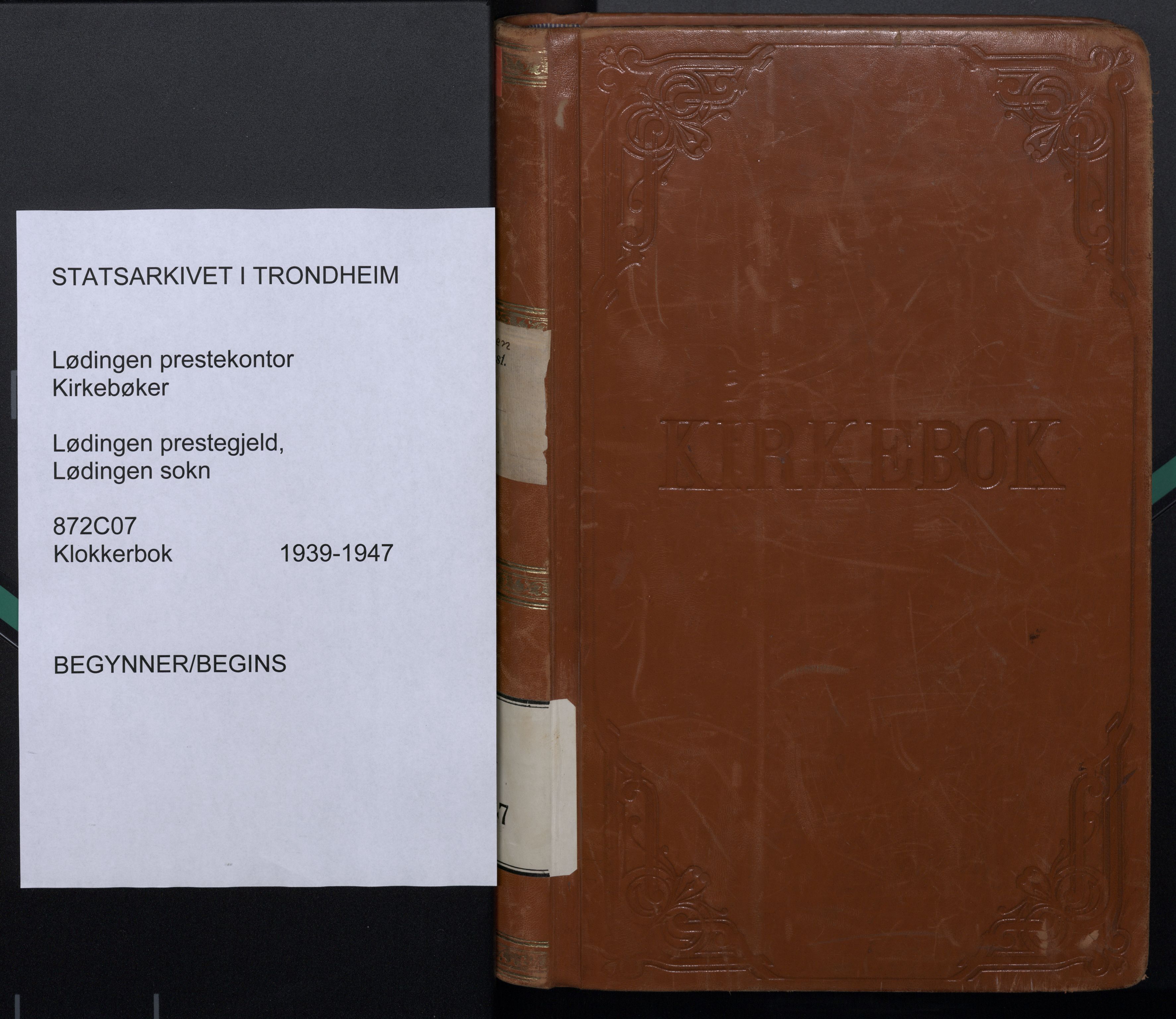 Ministerialprotokoller, klokkerbøker og fødselsregistre - Nordland, AV/SAT-A-1459/872/L1051: Klokkerbok nr. 872C07, 1939-1947