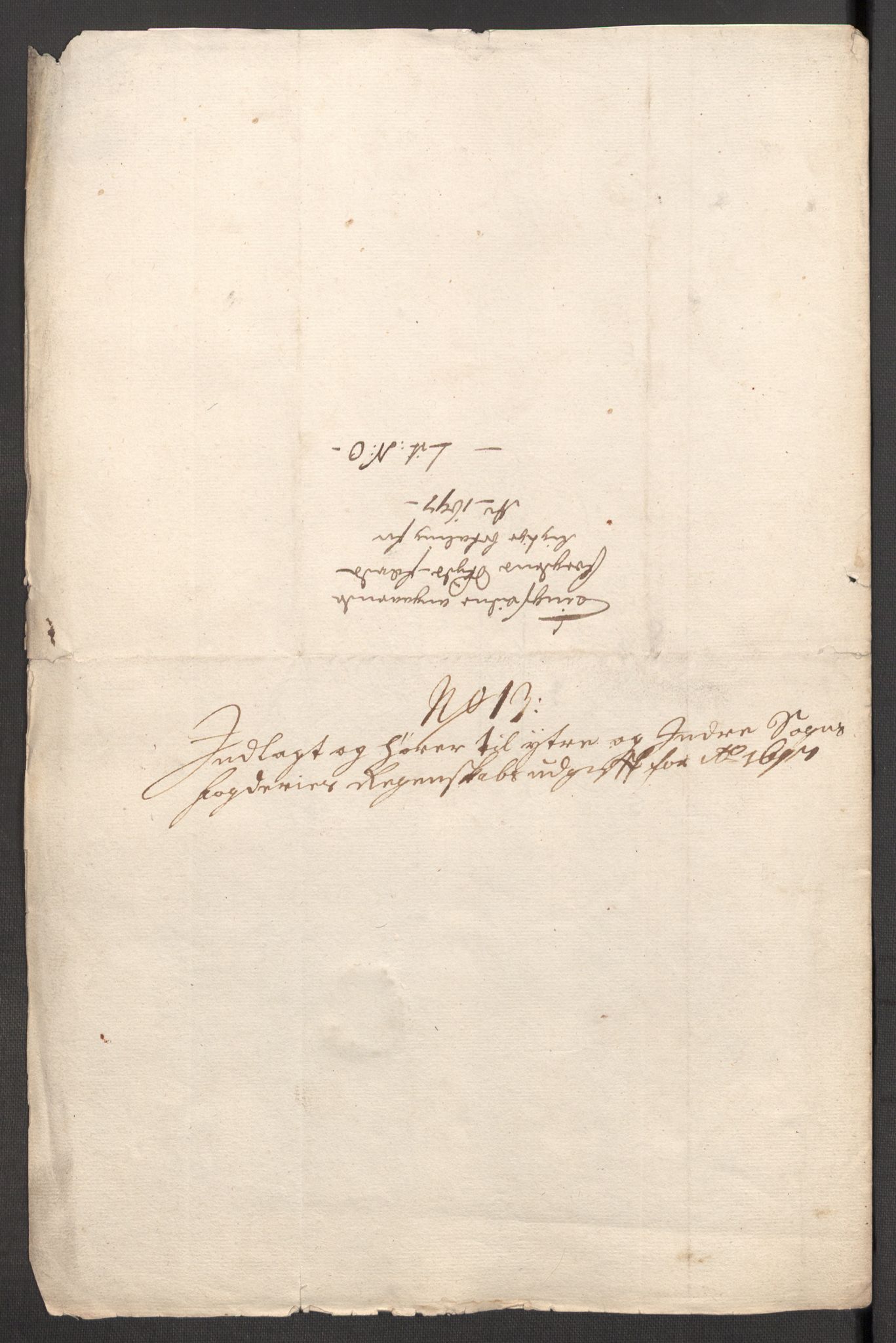 Rentekammeret inntil 1814, Reviderte regnskaper, Fogderegnskap, AV/RA-EA-4092/R52/L3309: Fogderegnskap Sogn, 1696-1697, s. 442