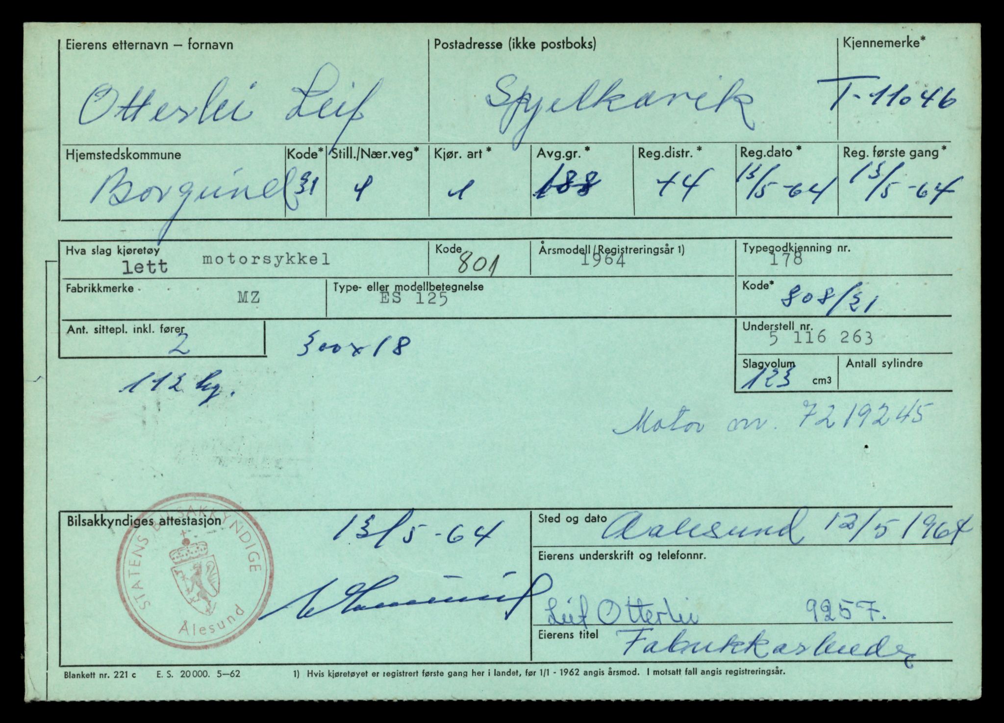 Møre og Romsdal vegkontor - Ålesund trafikkstasjon, AV/SAT-A-4099/F/Fe/L0026: Registreringskort for kjøretøy T 11046 - T 11160, 1927-1998, s. 3