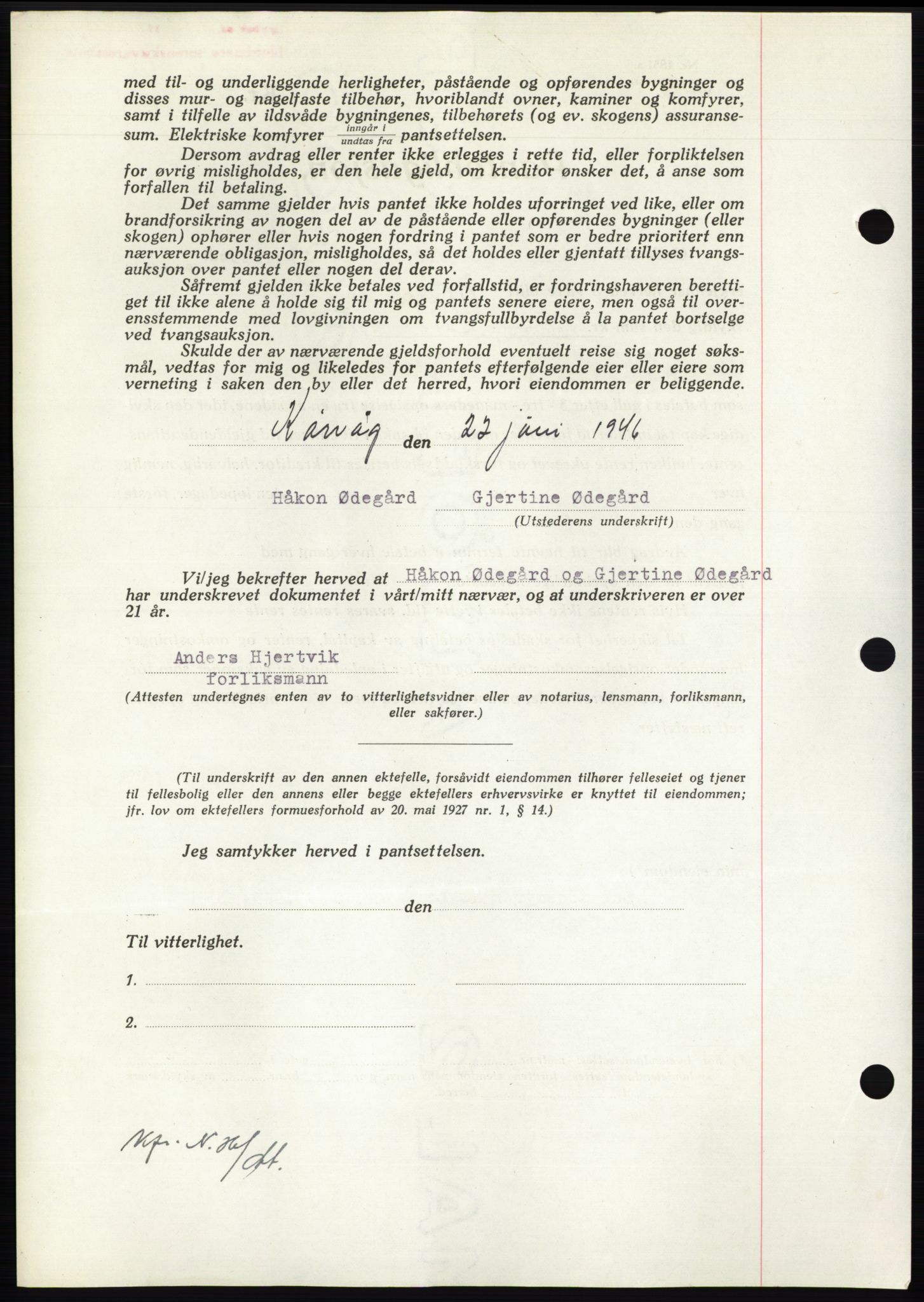 Nordmøre sorenskriveri, AV/SAT-A-4132/1/2/2Ca: Pantebok nr. B94, 1946-1946, Dagboknr: 1183/1946