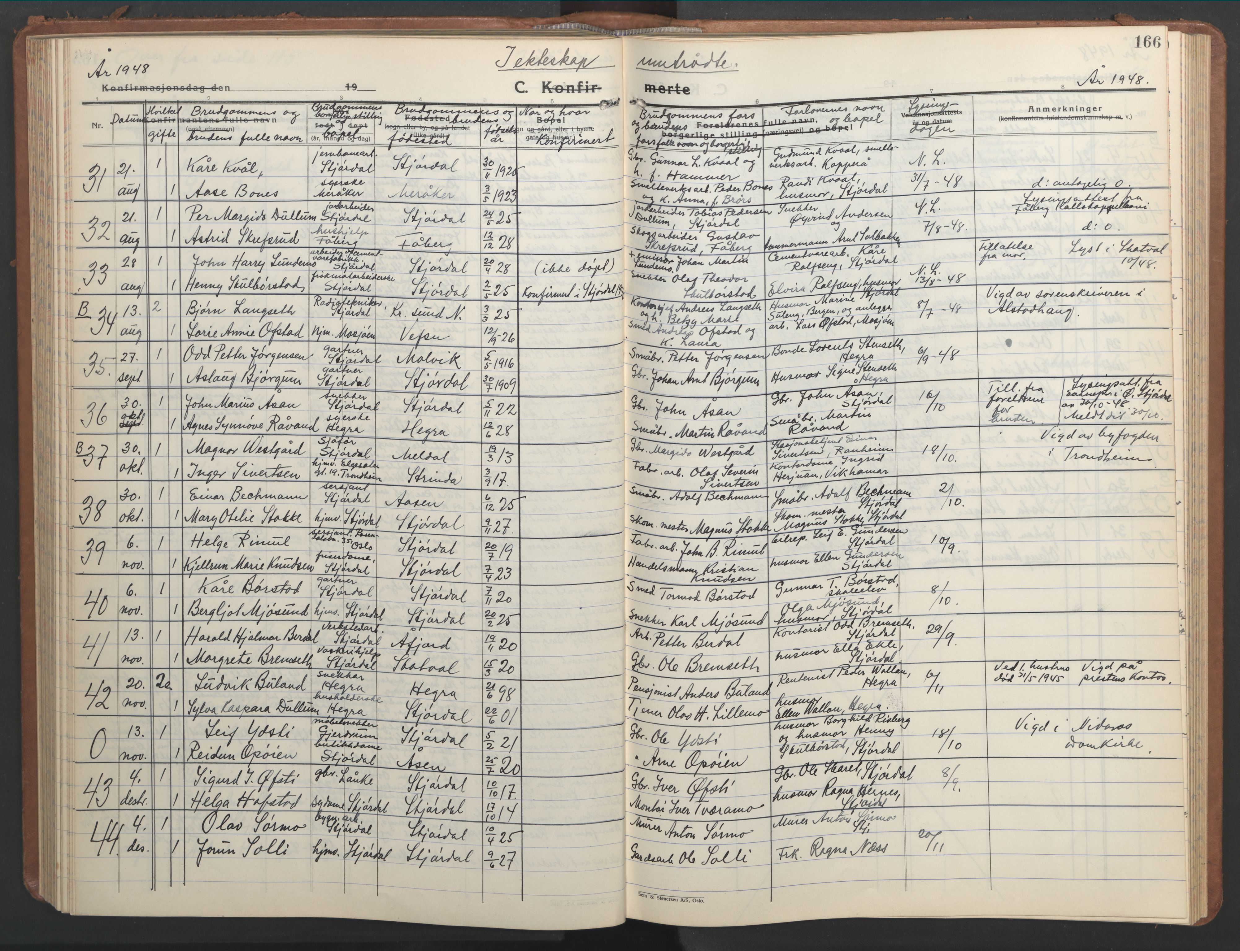 Ministerialprotokoller, klokkerbøker og fødselsregistre - Nord-Trøndelag, AV/SAT-A-1458/709/L0089: Klokkerbok nr. 709C03, 1935-1948, s. 166