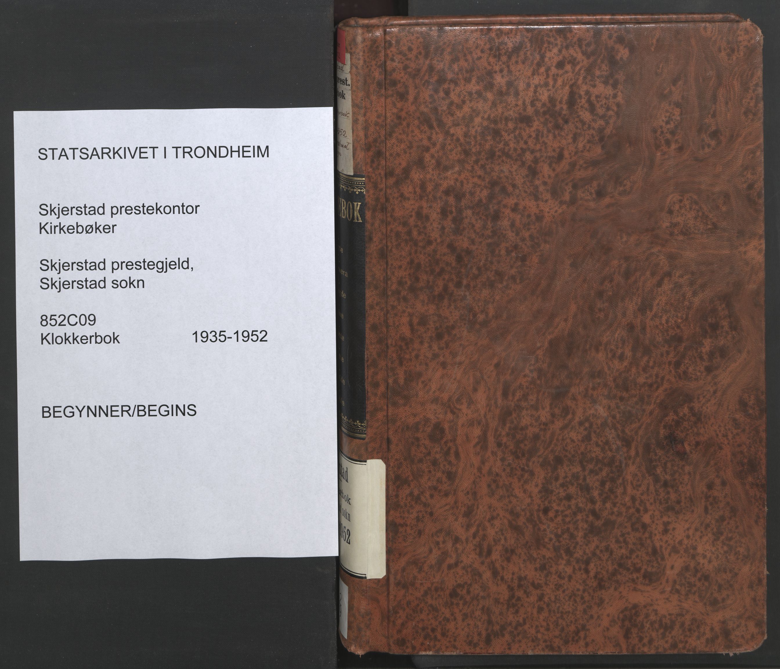 Ministerialprotokoller, klokkerbøker og fødselsregistre - Nordland, AV/SAT-A-1459/852/L0758: Klokkerbok nr. 852C09, 1935-1952