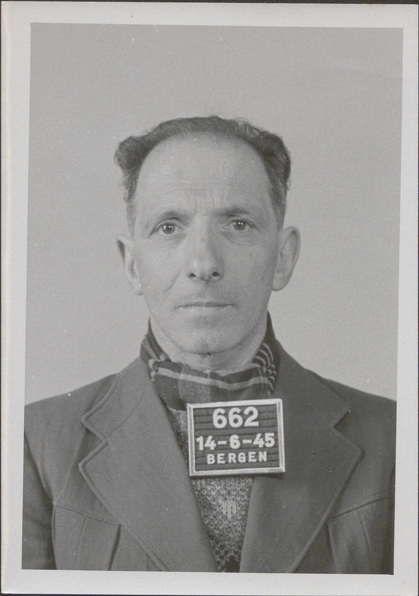 Bergen politikammer / politidistrikt, SAB/A-60401/Y/Yc/Ycd/L0004: Personfoto - landsvikere etc, 1945-1947, s. 623