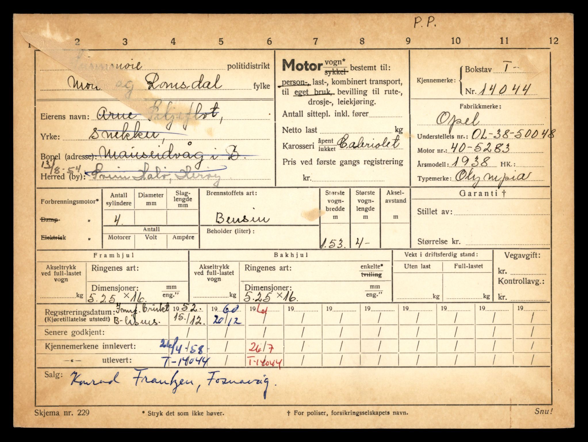 Møre og Romsdal vegkontor - Ålesund trafikkstasjon, AV/SAT-A-4099/F/Fe/L0042: Registreringskort for kjøretøy T 13906 - T 14079, 1927-1998, s. 2313