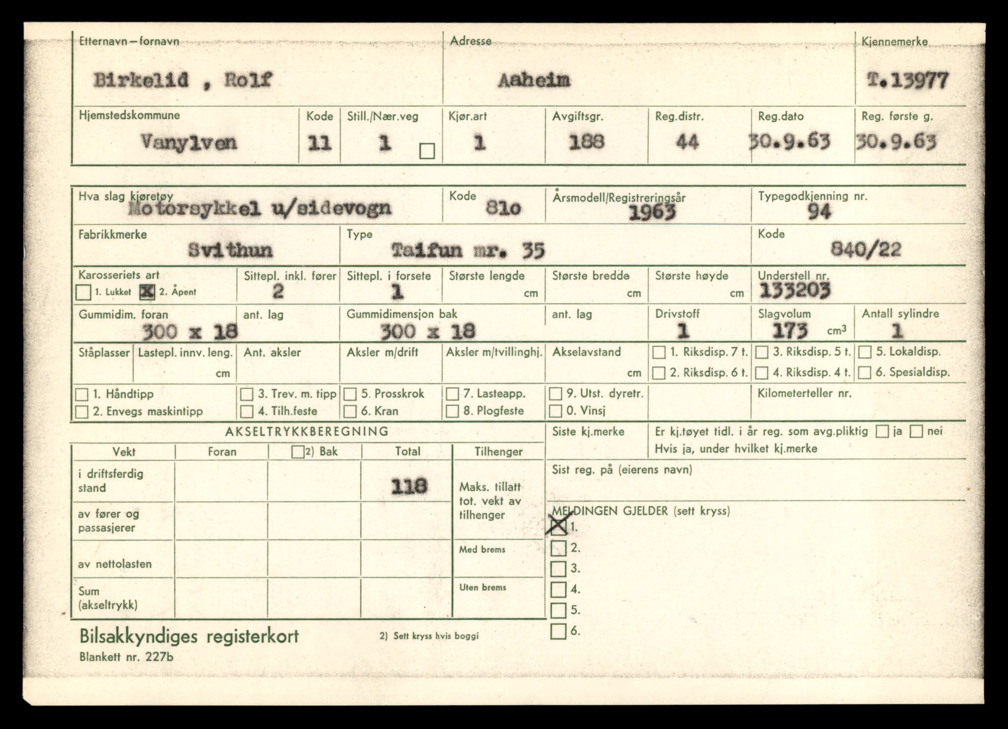 Møre og Romsdal vegkontor - Ålesund trafikkstasjon, AV/SAT-A-4099/F/Fe/L0042: Registreringskort for kjøretøy T 13906 - T 14079, 1927-1998, s. 1105