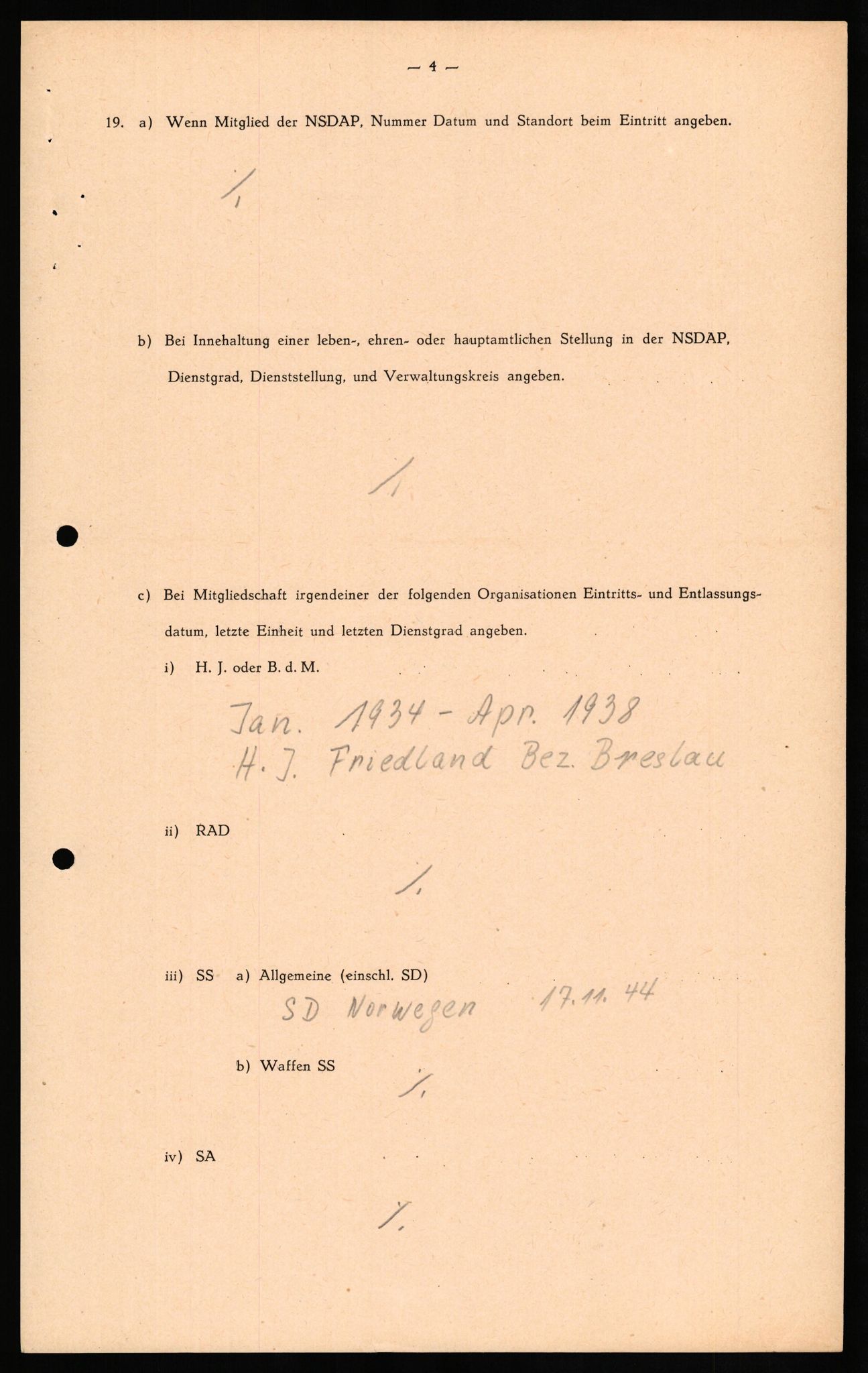 Forsvaret, Forsvarets overkommando II, RA/RAFA-3915/D/Db/L0029: CI Questionaires. Tyske okkupasjonsstyrker i Norge. Tyskere., 1945-1946, s. 340