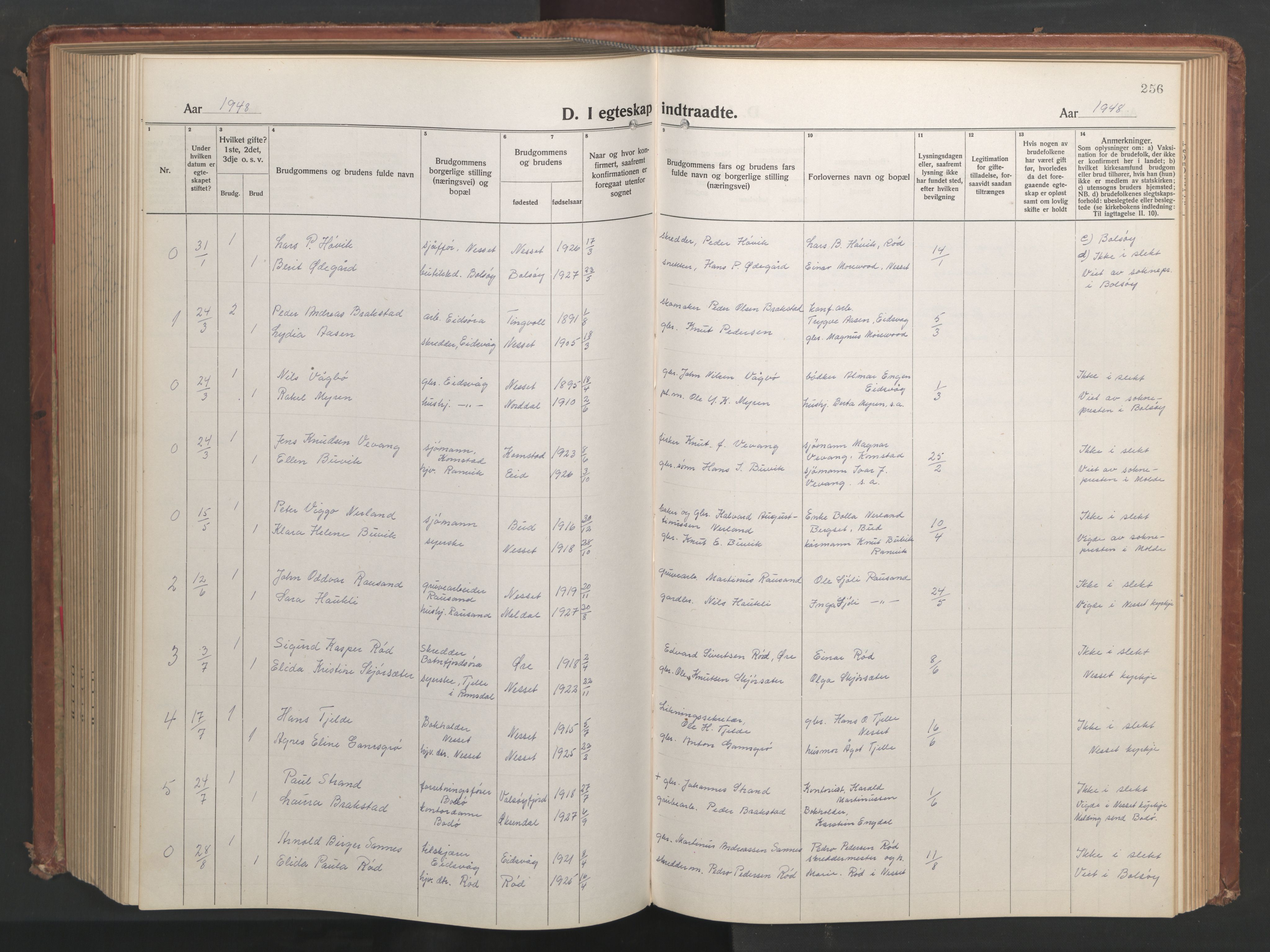 Ministerialprotokoller, klokkerbøker og fødselsregistre - Møre og Romsdal, AV/SAT-A-1454/551/L0633: Klokkerbok nr. 551C05, 1921-1961, s. 256