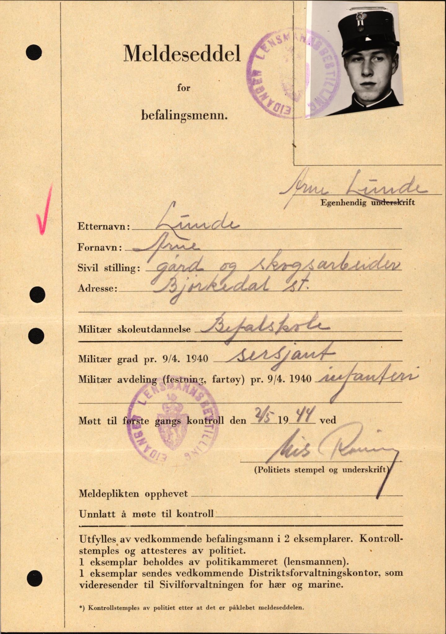 Forsvaret, Forsvarets krigshistoriske avdeling, AV/RA-RAFA-2017/Y/Yf/L0209: II-C-11-2121  -  Okkupasjonstiden.  Meldesedler for befal med foto og oppl. om militær grad 9. apr. 1940., 1944-1945, s. 125