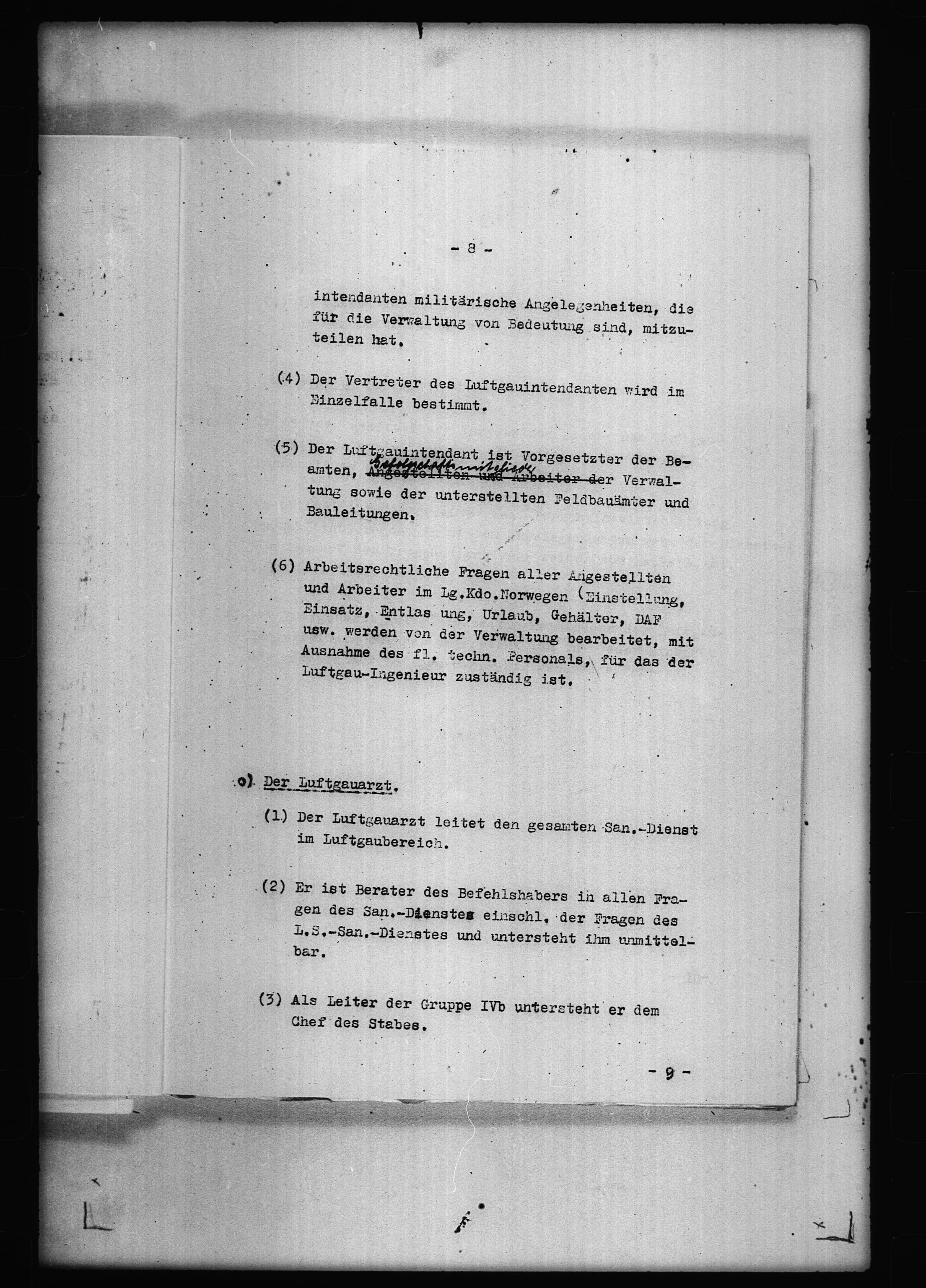 Documents Section, AV/RA-RAFA-2200/V/L0074: Filmbiter uten nummer., 1940-1945, s. 157