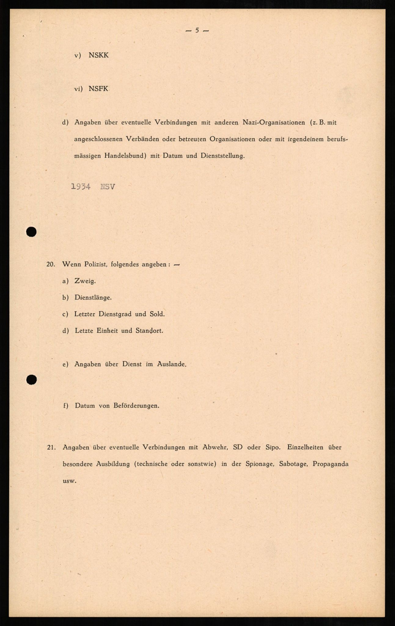 Forsvaret, Forsvarets overkommando II, RA/RAFA-3915/D/Db/L0007: CI Questionaires. Tyske okkupasjonsstyrker i Norge. Tyskere., 1945-1946, s. 129