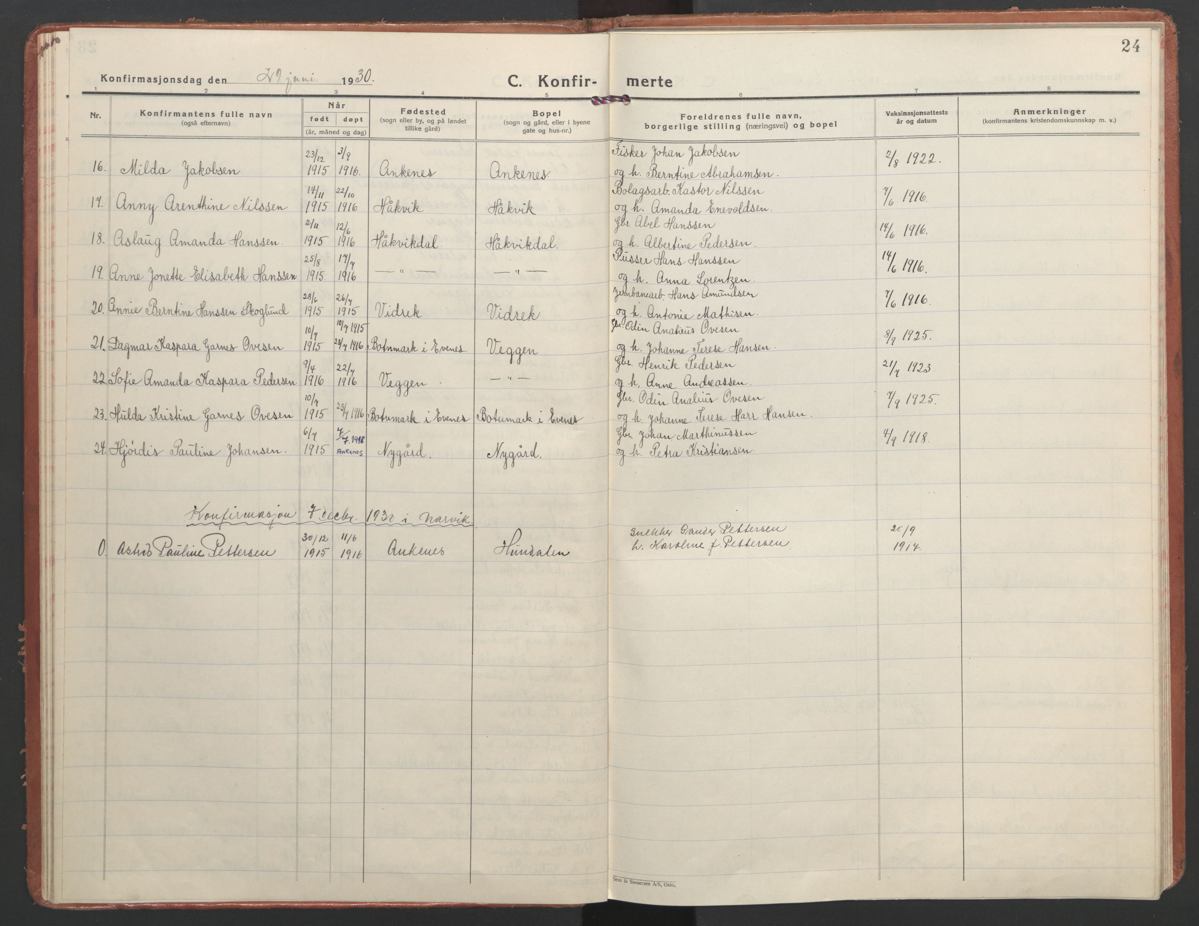 Ministerialprotokoller, klokkerbøker og fødselsregistre - Nordland, AV/SAT-A-1459/866/L0946: Ministerialbok nr. 866A09, 1926-1944, s. 24