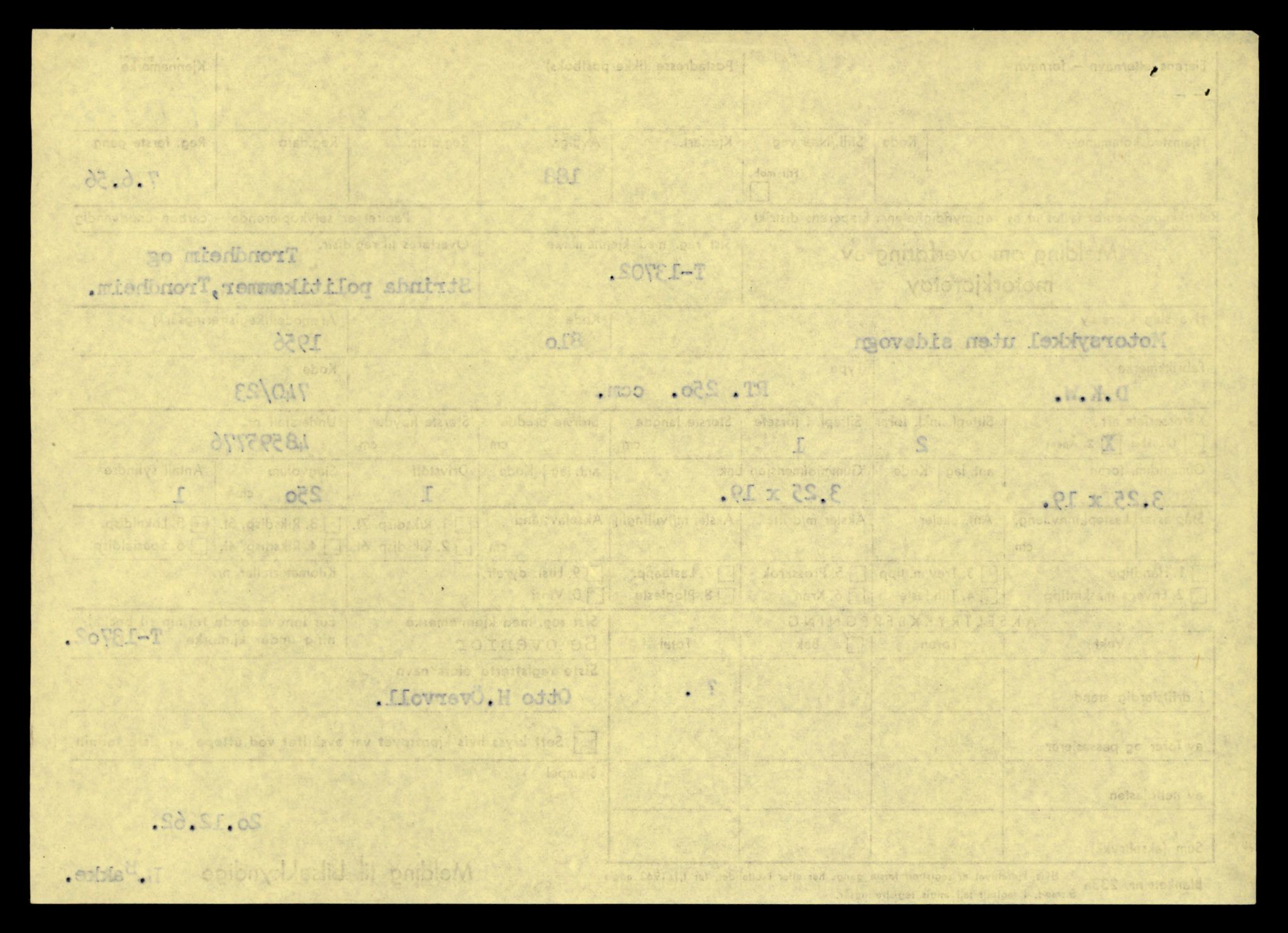 Møre og Romsdal vegkontor - Ålesund trafikkstasjon, AV/SAT-A-4099/F/Fe/L0040: Registreringskort for kjøretøy T 13531 - T 13709, 1927-1998, s. 2936