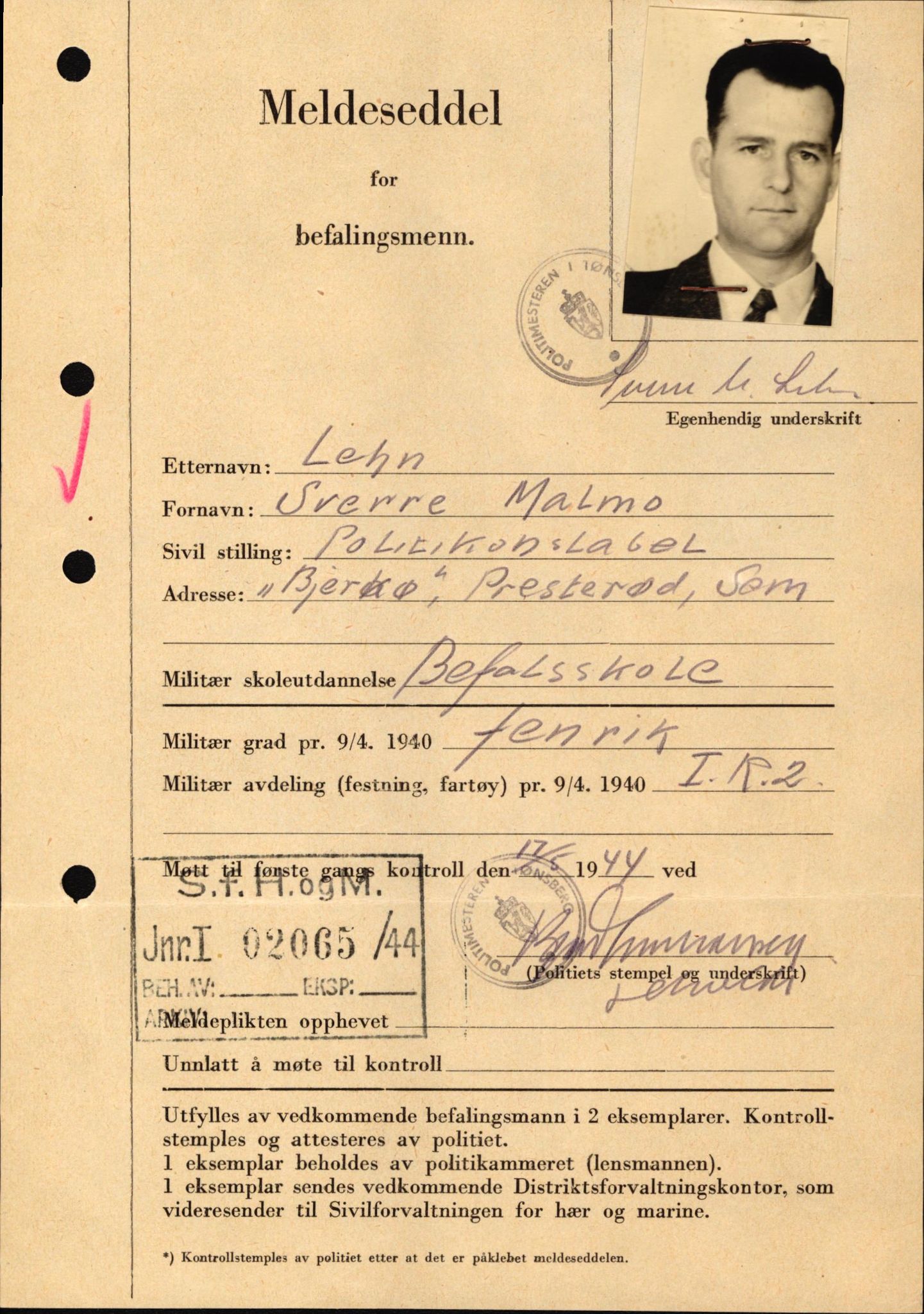Forsvaret, Forsvarets krigshistoriske avdeling, AV/RA-RAFA-2017/Y/Yf/L0209: II-C-11-2121  -  Okkupasjonstiden.  Meldesedler for befal med foto og oppl. om militær grad 9. apr. 1940., 1944-1945, s. 64