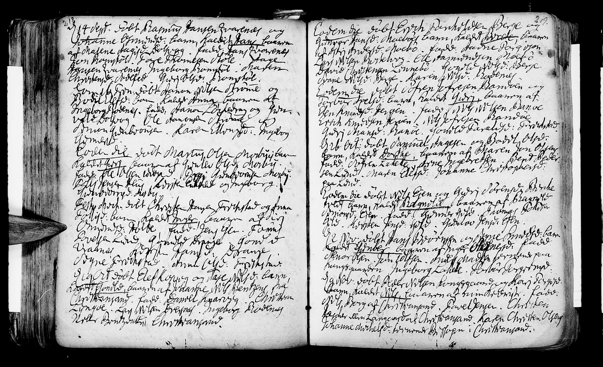 Oddernes sokneprestkontor, AV/SAK-1111-0033/F/Fa/Faa/L0002: Ministerialbok nr. A 2, 1719-1764, s. 218-219