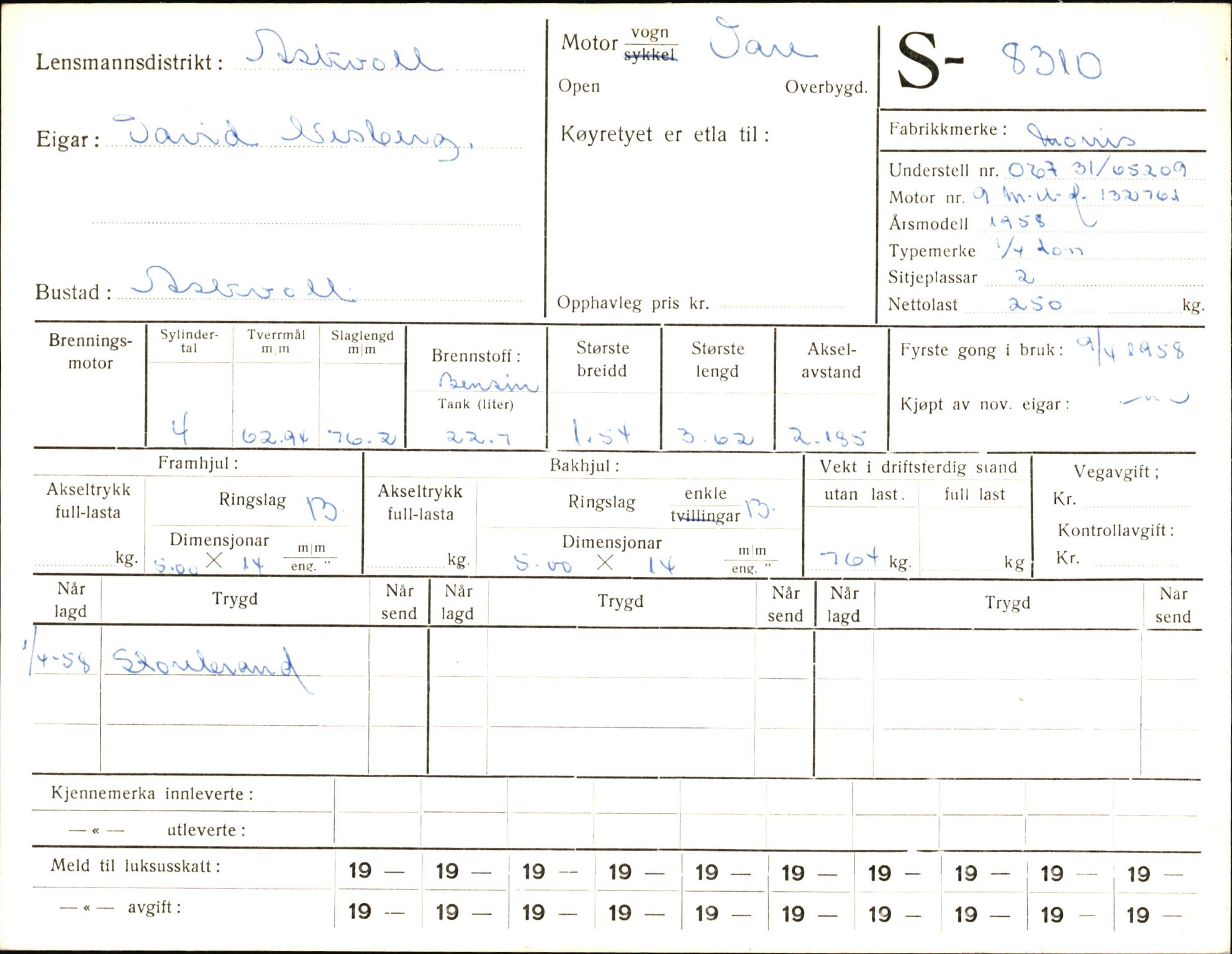 Statens vegvesen, Sogn og Fjordane vegkontor, AV/SAB-A-5301/4/F/L0006: Registerkort utmeldte Fjordane S8300-9500, 1930-1961, s. 18