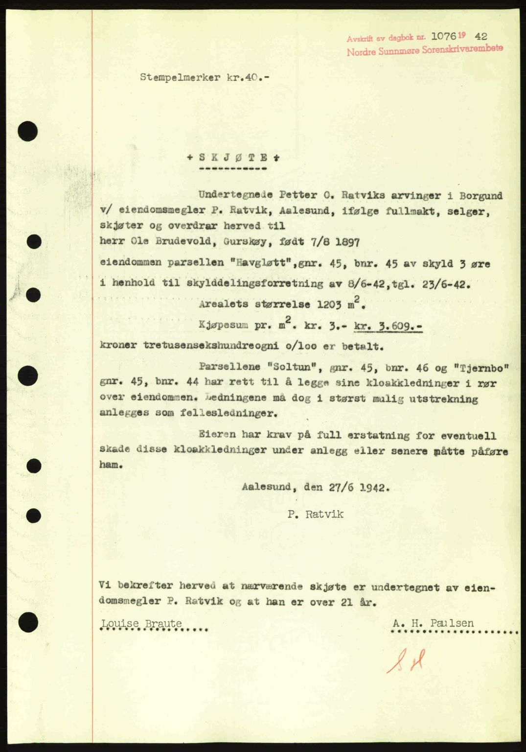 Nordre Sunnmøre sorenskriveri, SAT/A-0006/1/2/2C/2Ca: Pantebok nr. A14, 1942-1942, Dagboknr: 1076/1942