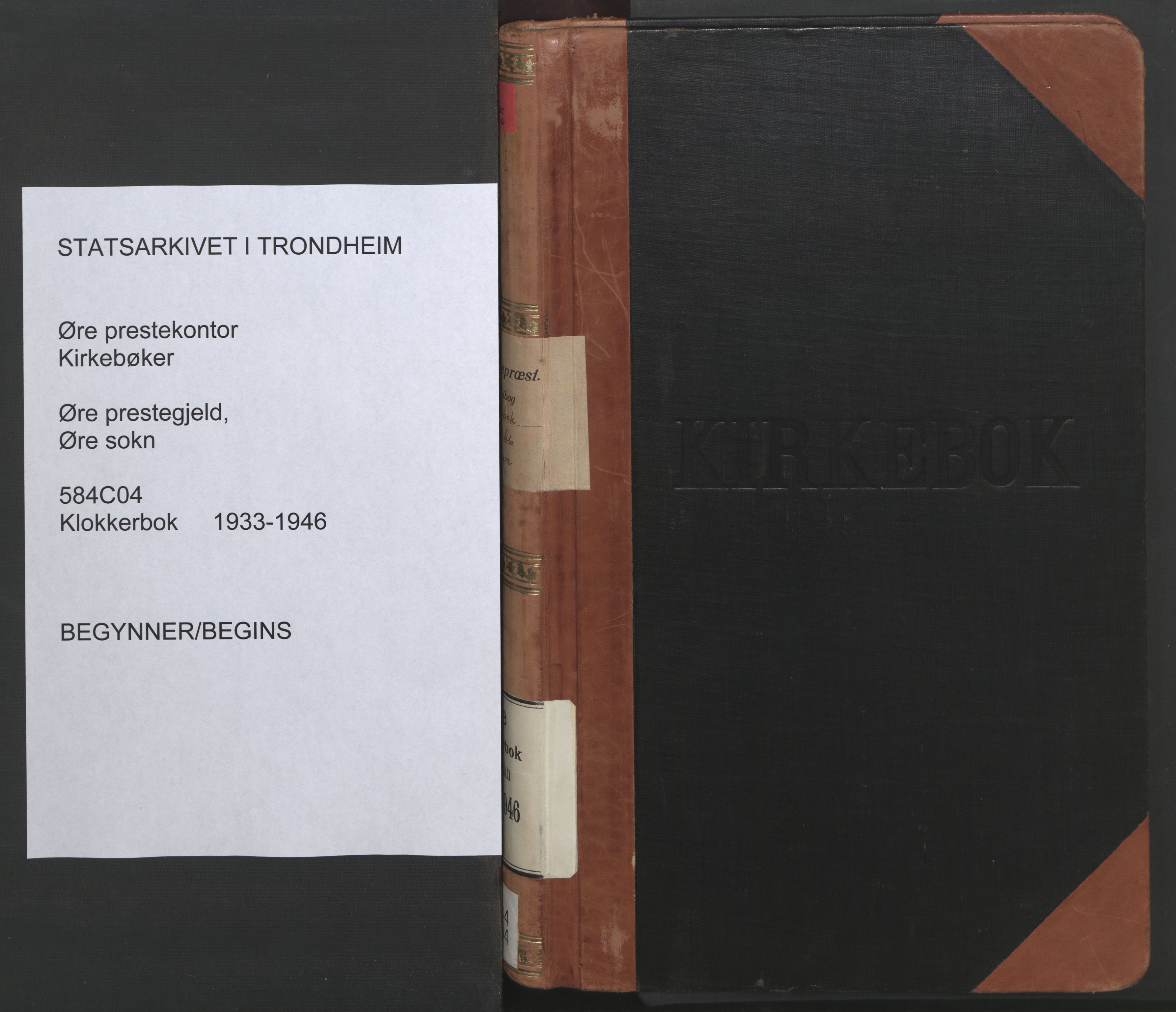 Ministerialprotokoller, klokkerbøker og fødselsregistre - Møre og Romsdal, SAT/A-1454/584/L0971: Klokkerbok nr. 584C04, 1933-1946