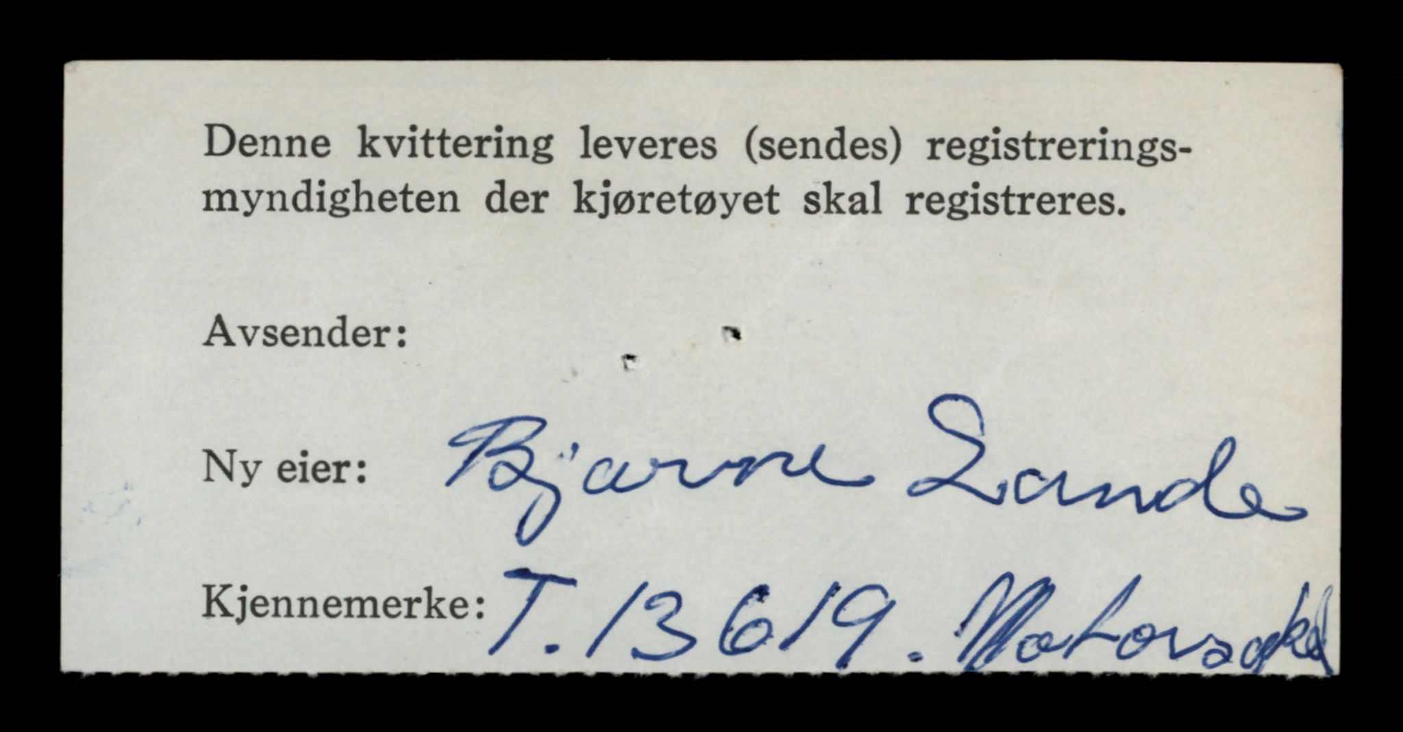 Møre og Romsdal vegkontor - Ålesund trafikkstasjon, AV/SAT-A-4099/F/Fe/L0040: Registreringskort for kjøretøy T 13531 - T 13709, 1927-1998, s. 1564