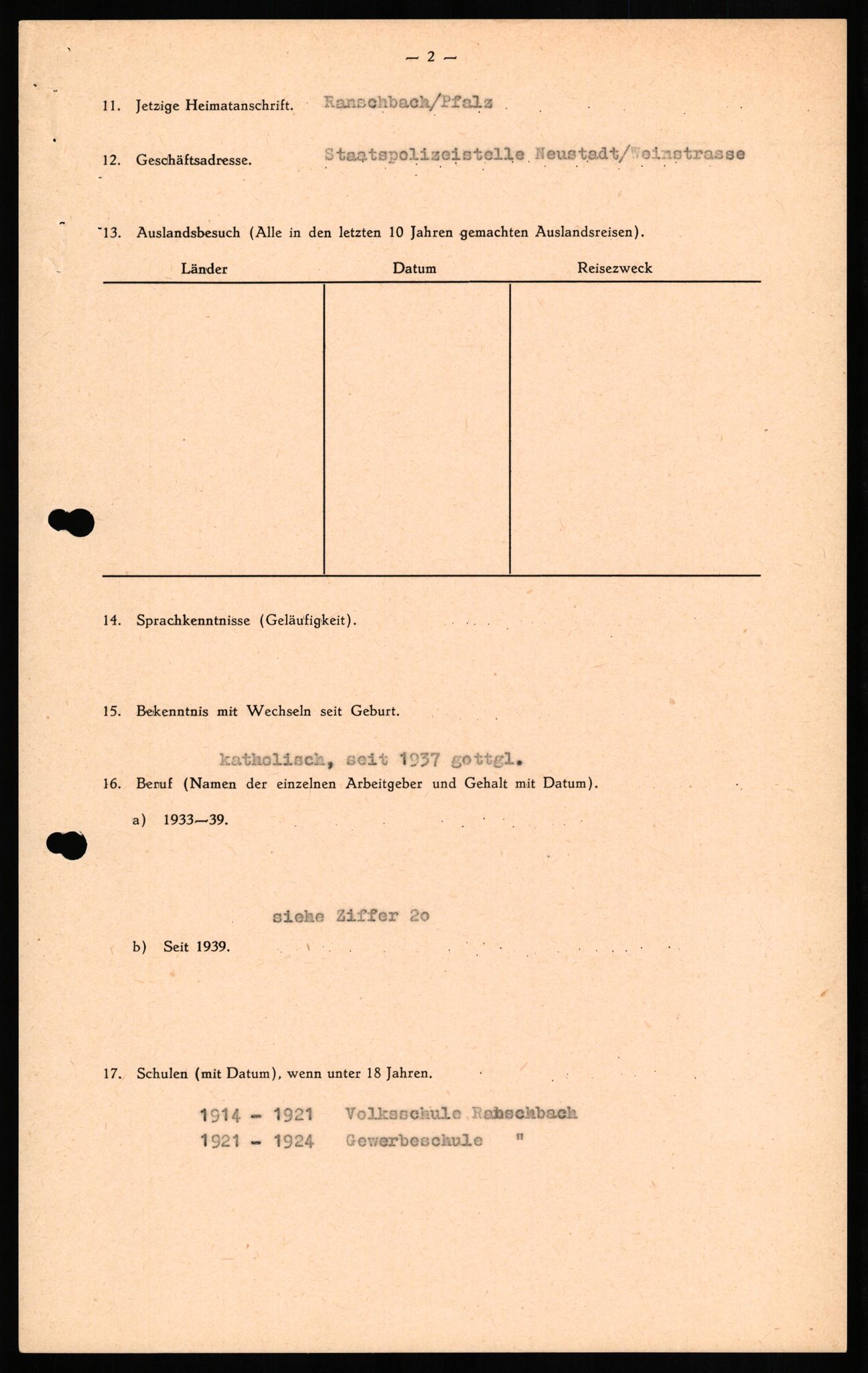 Forsvaret, Forsvarets overkommando II, RA/RAFA-3915/D/Db/L0022: CI Questionaires. Tyske okkupasjonsstyrker i Norge. Tyskere., 1945-1946, s. 216