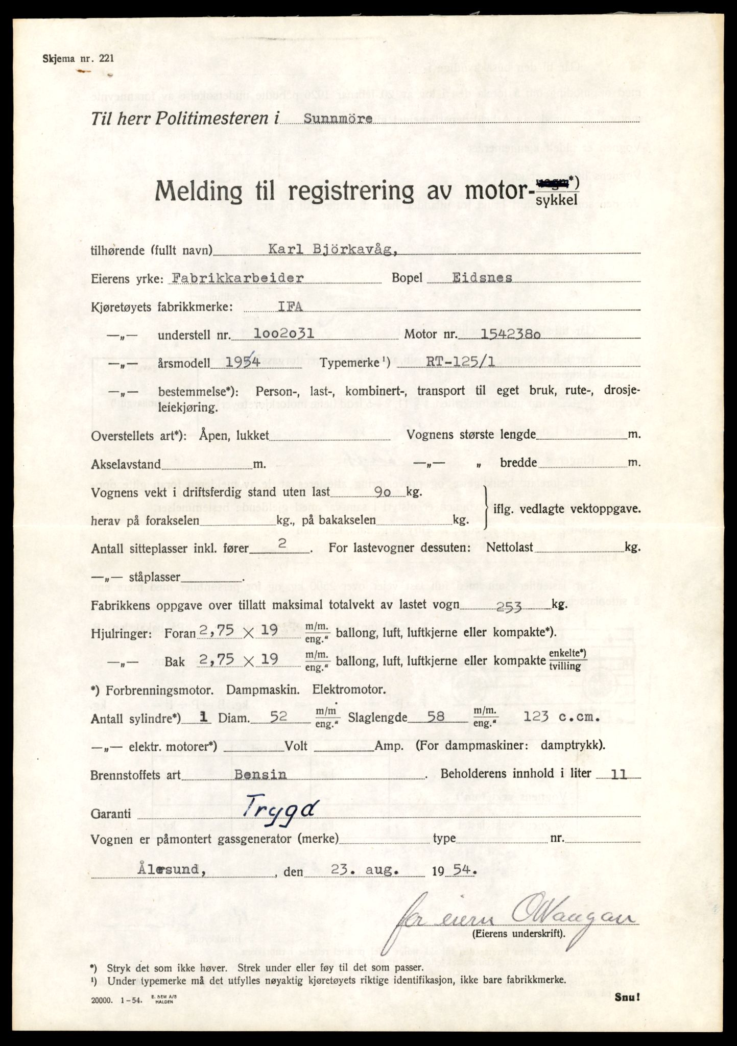 Møre og Romsdal vegkontor - Ålesund trafikkstasjon, AV/SAT-A-4099/F/Fe/L0038: Registreringskort for kjøretøy T 13180 - T 13360, 1927-1998, s. 681