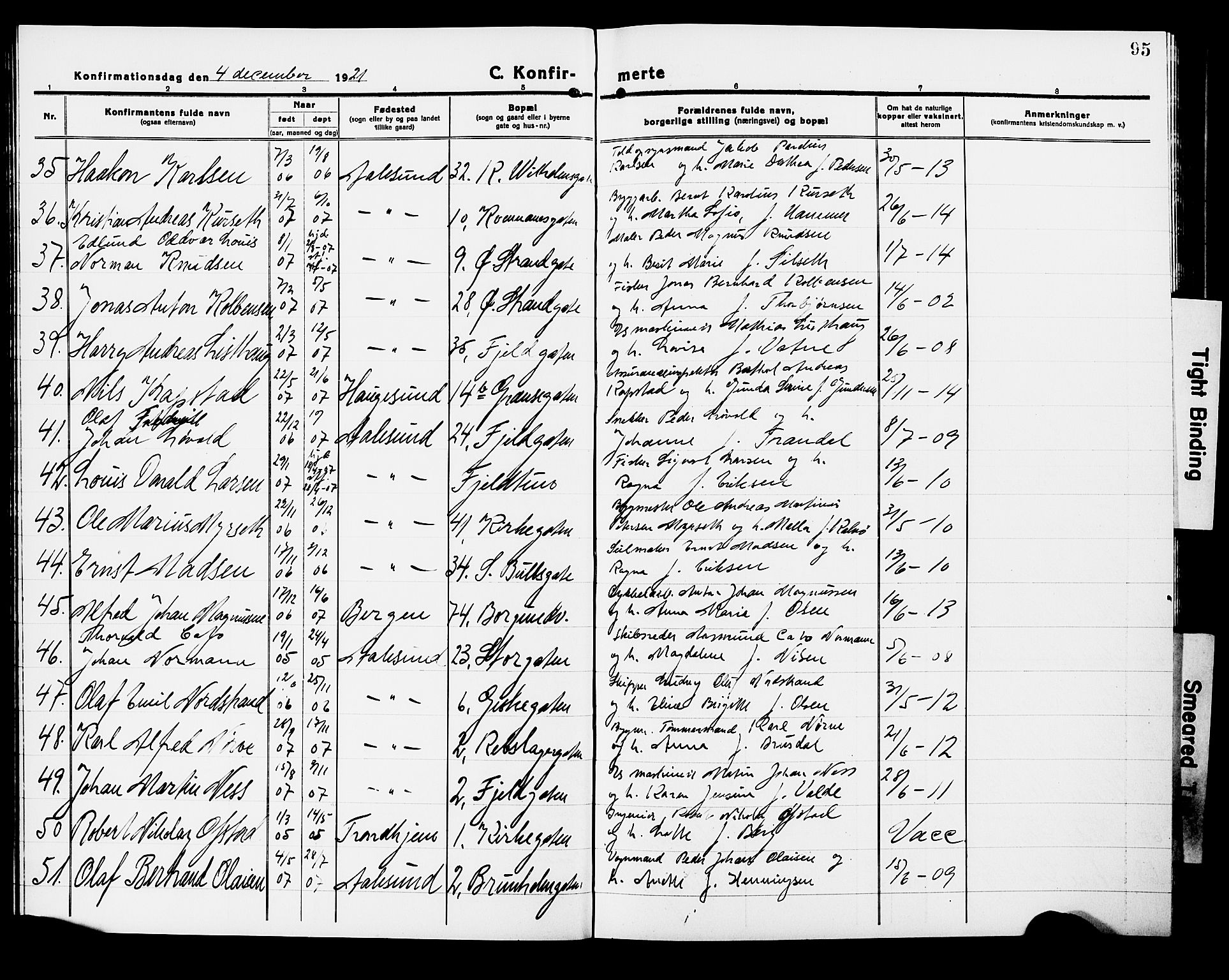 Ministerialprotokoller, klokkerbøker og fødselsregistre - Møre og Romsdal, AV/SAT-A-1454/529/L0472: Klokkerbok nr. 529C09, 1917-1929, s. 95