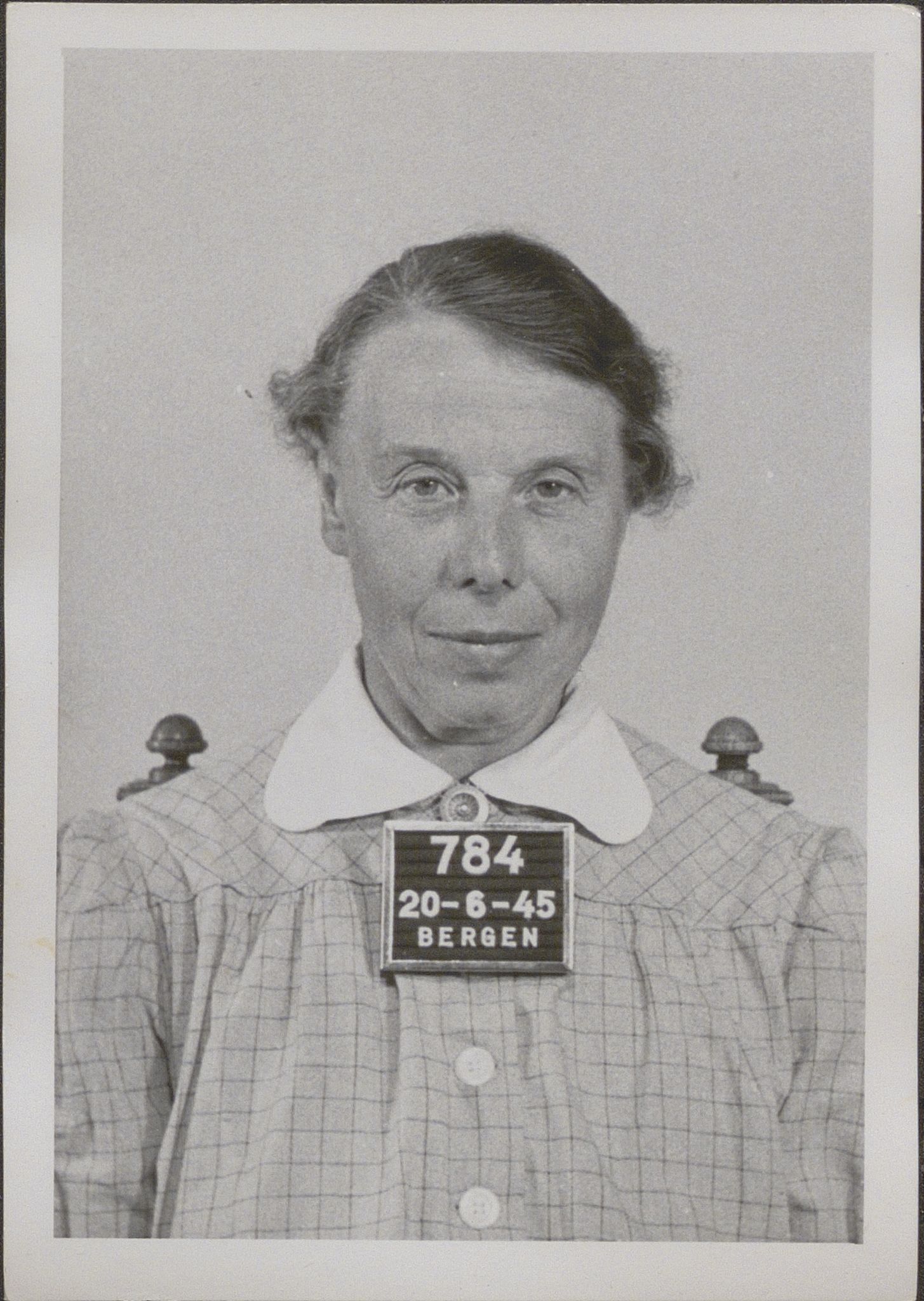 Bergen politikammer / politidistrikt, SAB/A-60401/Y/Yc/Ycd/L0004: Personfoto - landsvikere etc, 1945-1947, s. 736