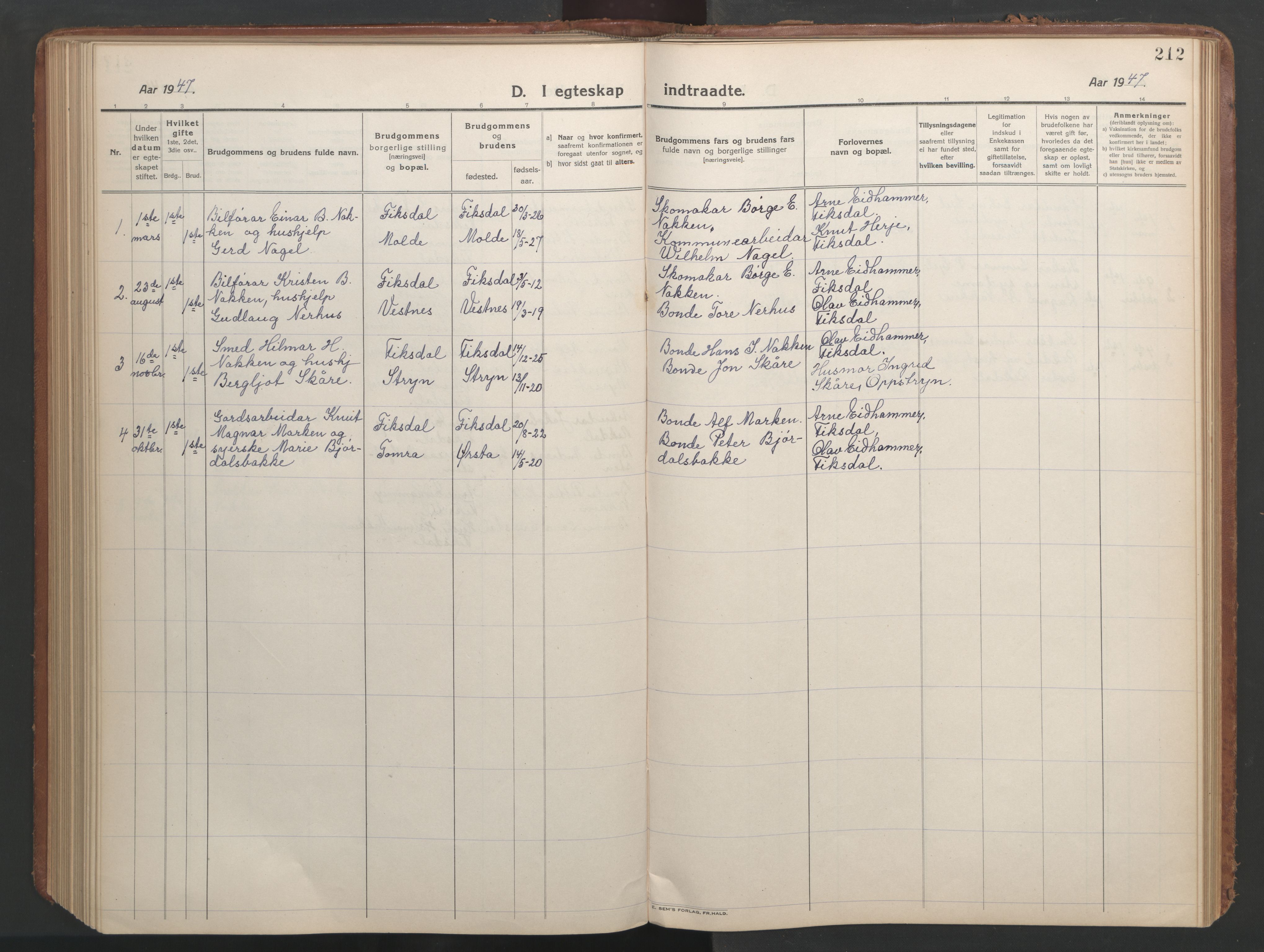 Ministerialprotokoller, klokkerbøker og fødselsregistre - Møre og Romsdal, AV/SAT-A-1454/540/L0542: Klokkerbok nr. 540C02, 1921-1967, s. 212