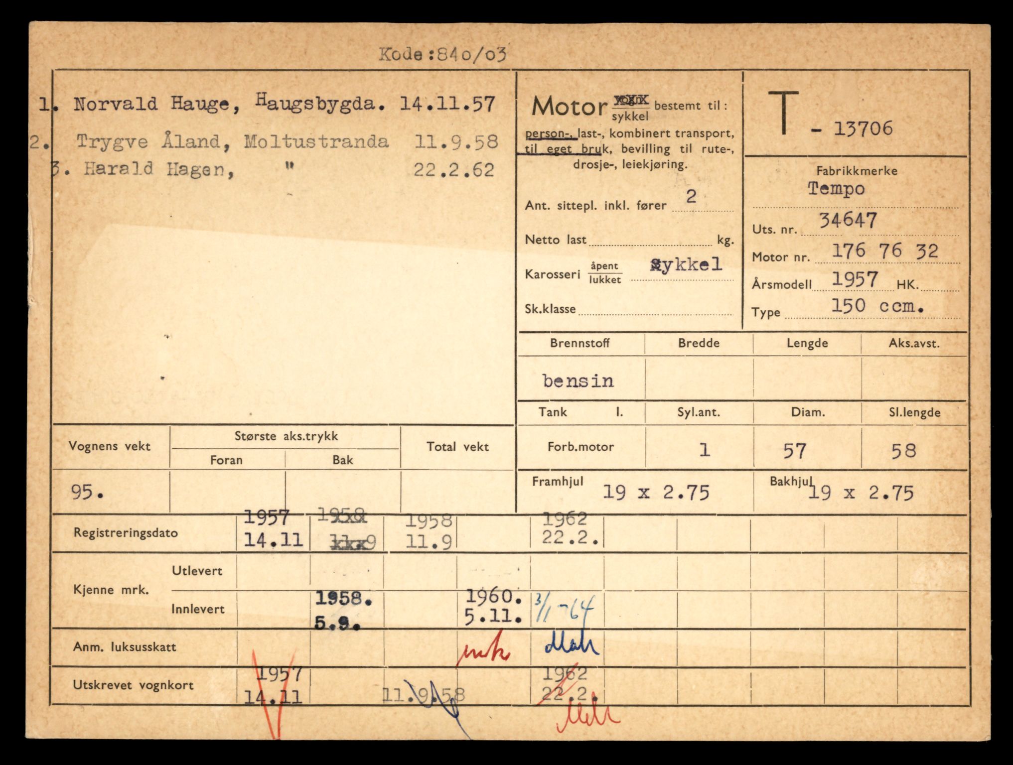 Møre og Romsdal vegkontor - Ålesund trafikkstasjon, AV/SAT-A-4099/F/Fe/L0040: Registreringskort for kjøretøy T 13531 - T 13709, 1927-1998, s. 2997