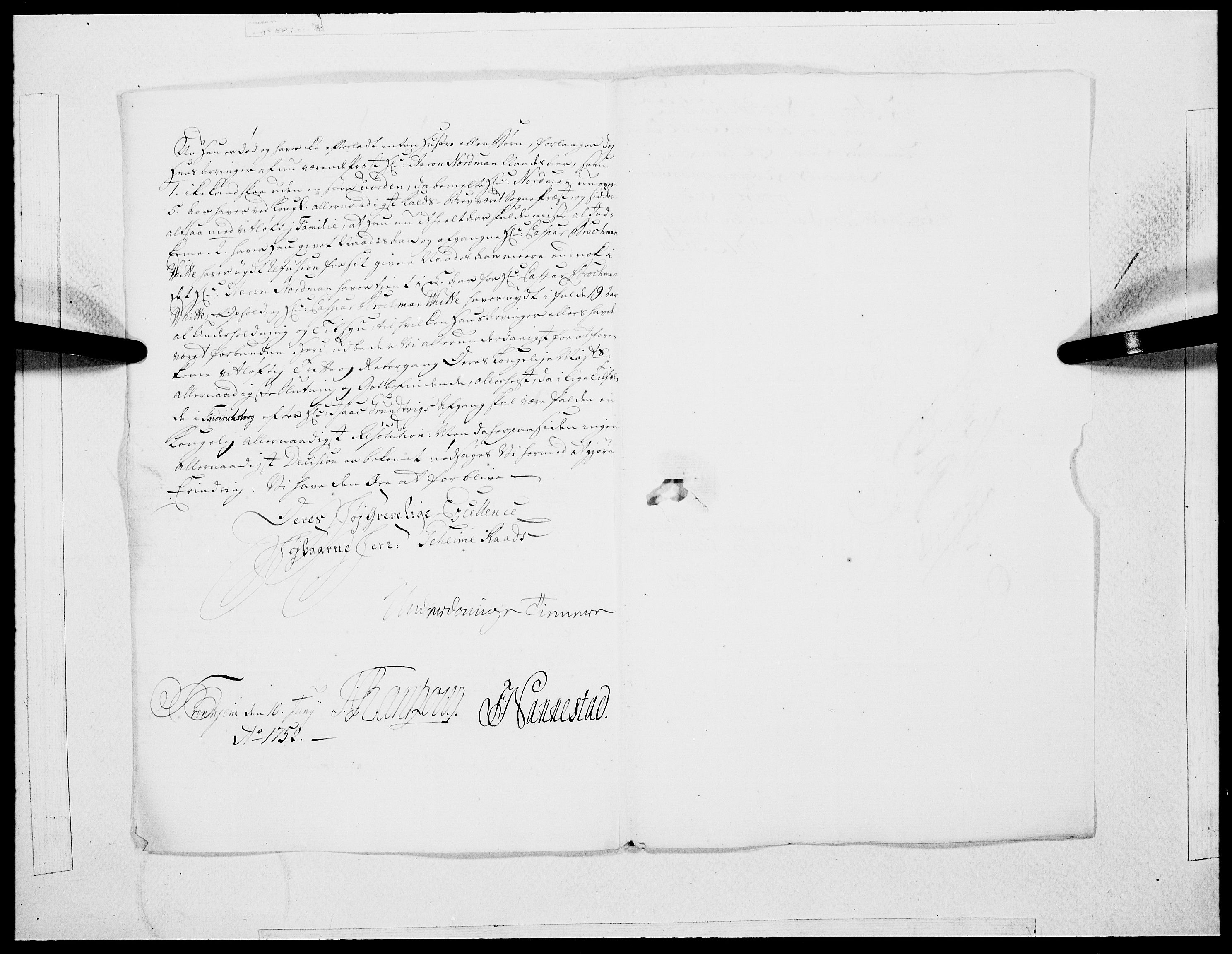 Danske Kanselli 1572-1799, AV/RA-EA-3023/F/Fc/Fcc/Fcca/L0162: Norske innlegg 1572-1799, 1752, s. 9
