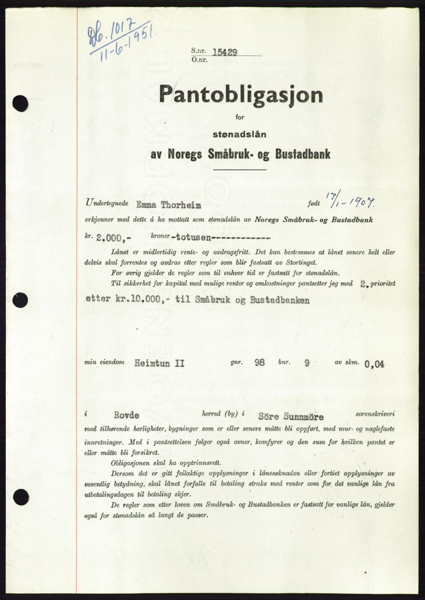 Søre Sunnmøre sorenskriveri, SAT/A-4122/1/2/2C/L0120: Pantebok nr. 8B, 1951-1951, Dagboknr: 1017/1951